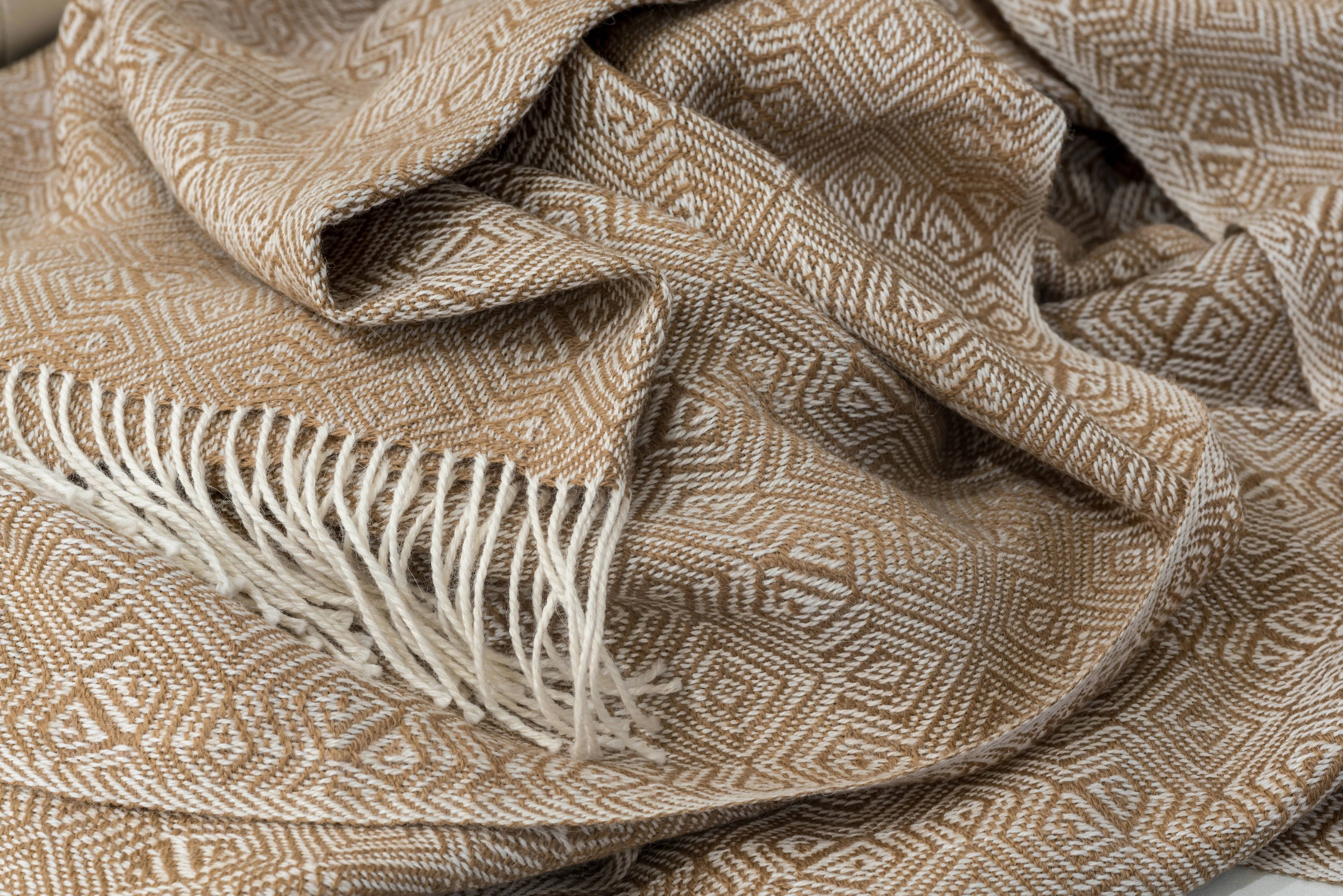 100% Alpaca Wool Throw (Tan and White)