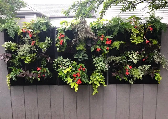 12 Pocket Outdoor Vertical Living Garden Wall Planter