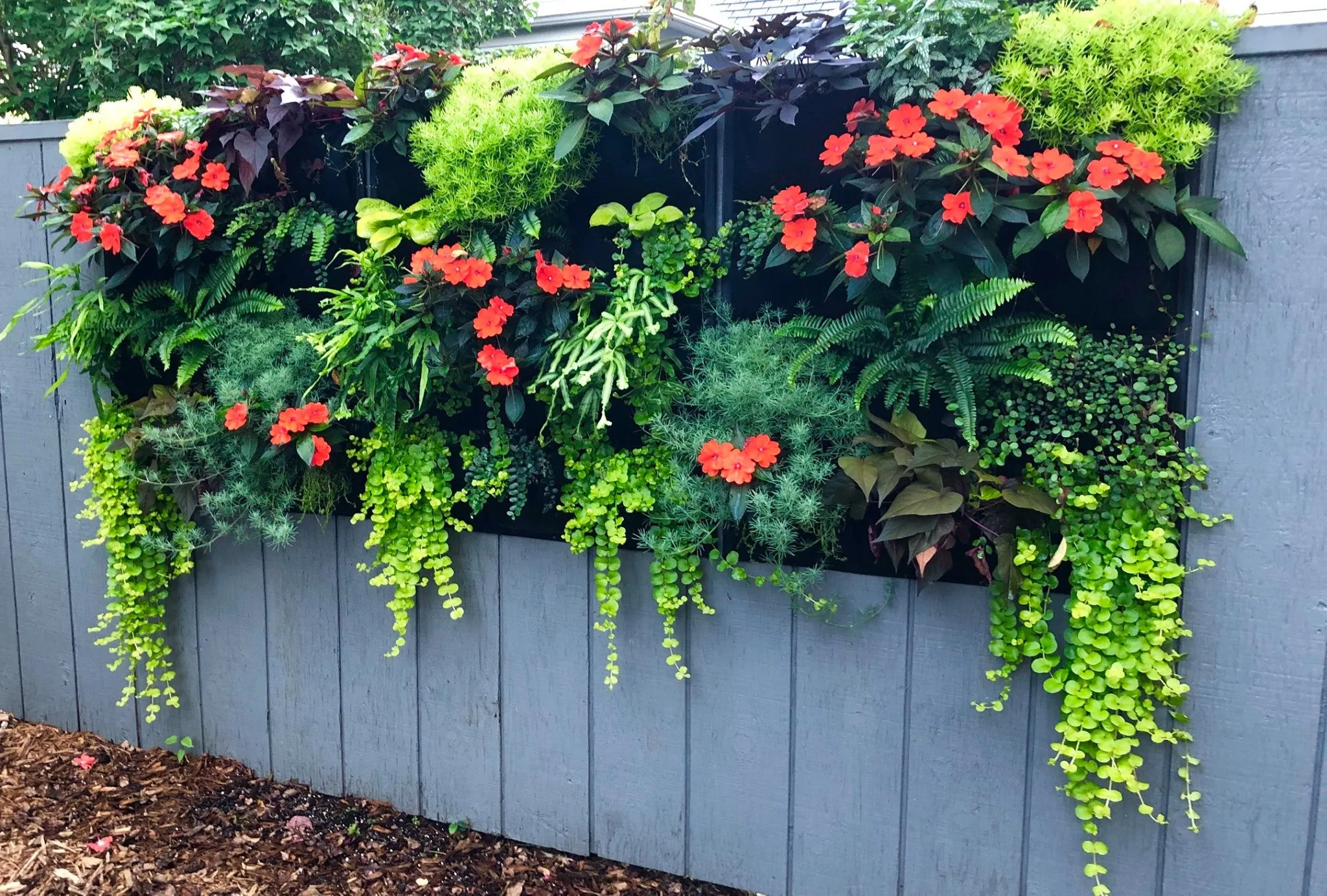 12 Pocket Outdoor Vertical Living Garden Wall Planter