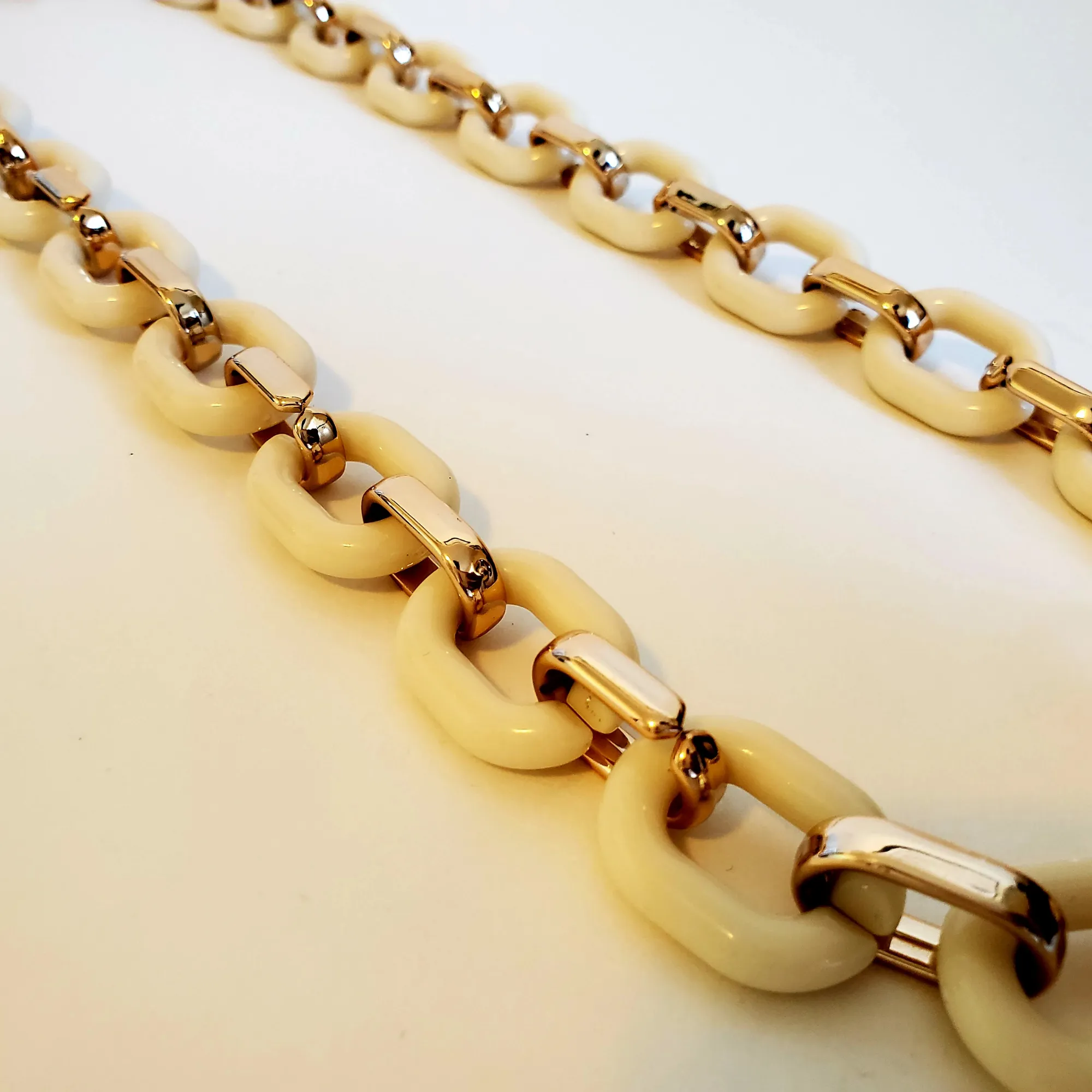 3-in-1 Chunky Acrylic Chain- Ivory & Gold