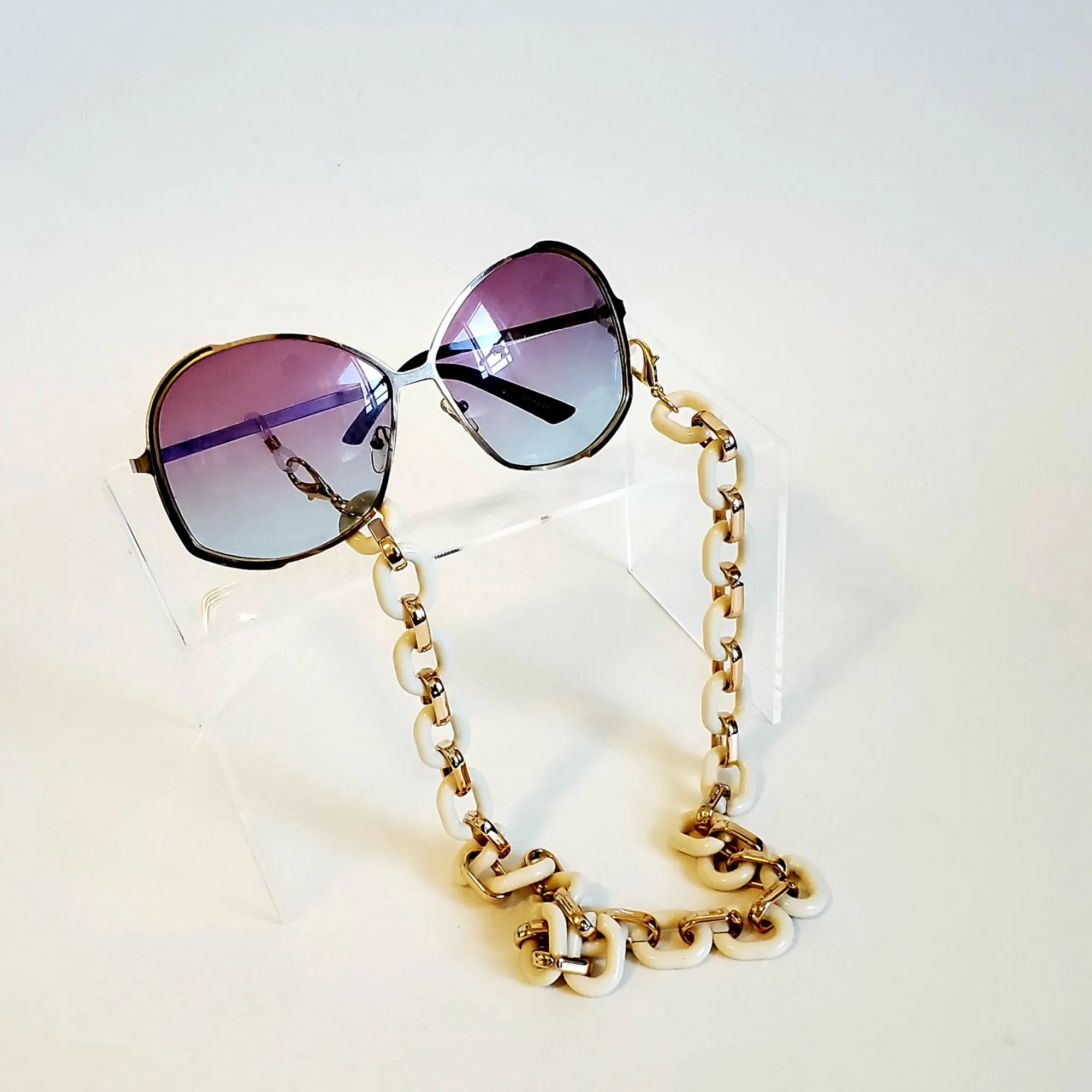 3-in-1 Chunky Acrylic Chain- Ivory & Gold