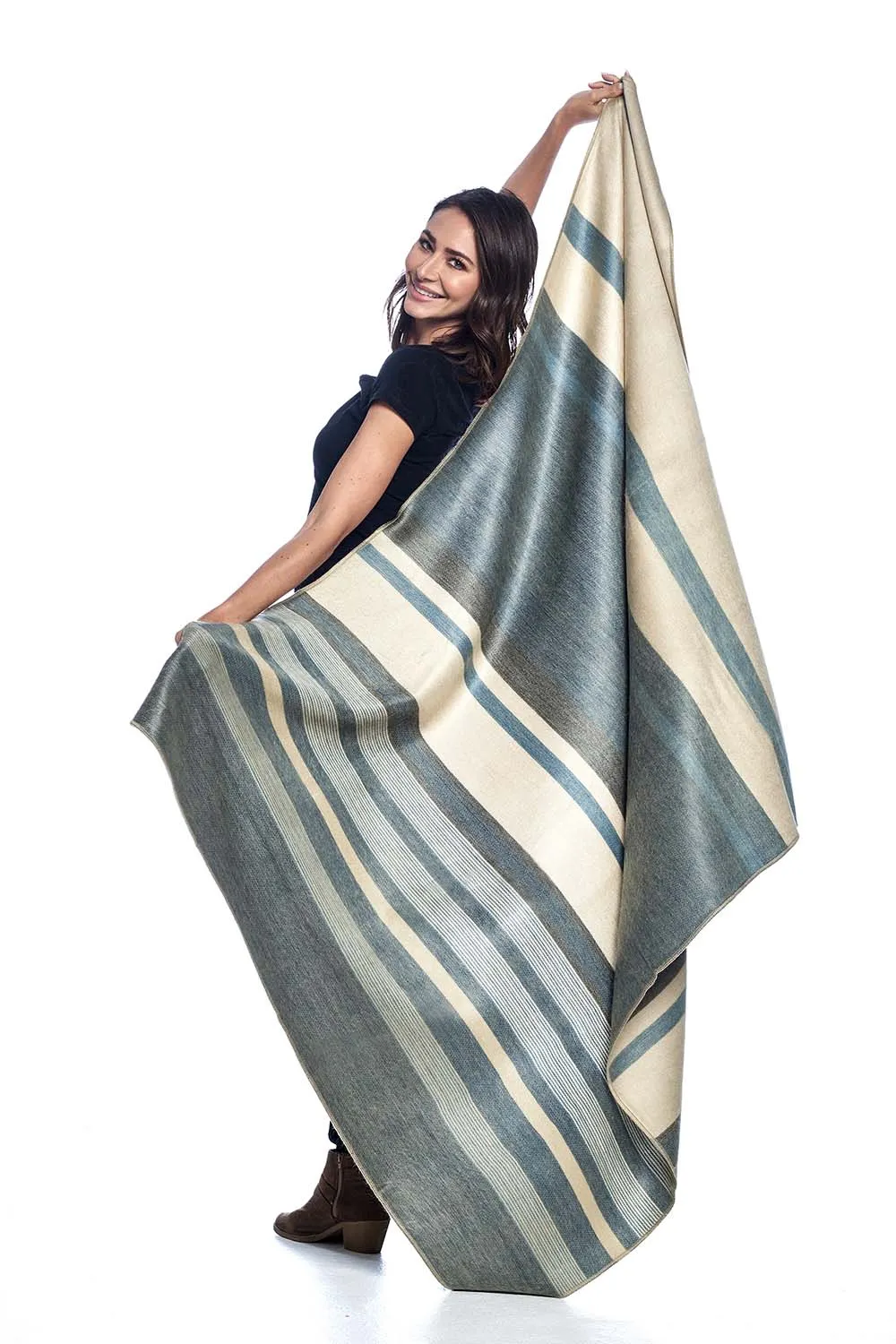 Alpaca Throw / Catalina