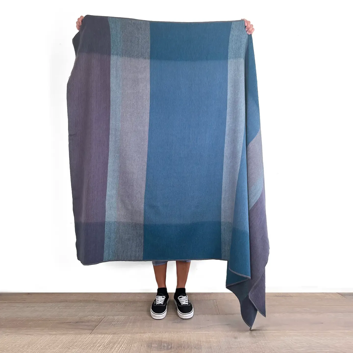 Alpaca Throw in Plum