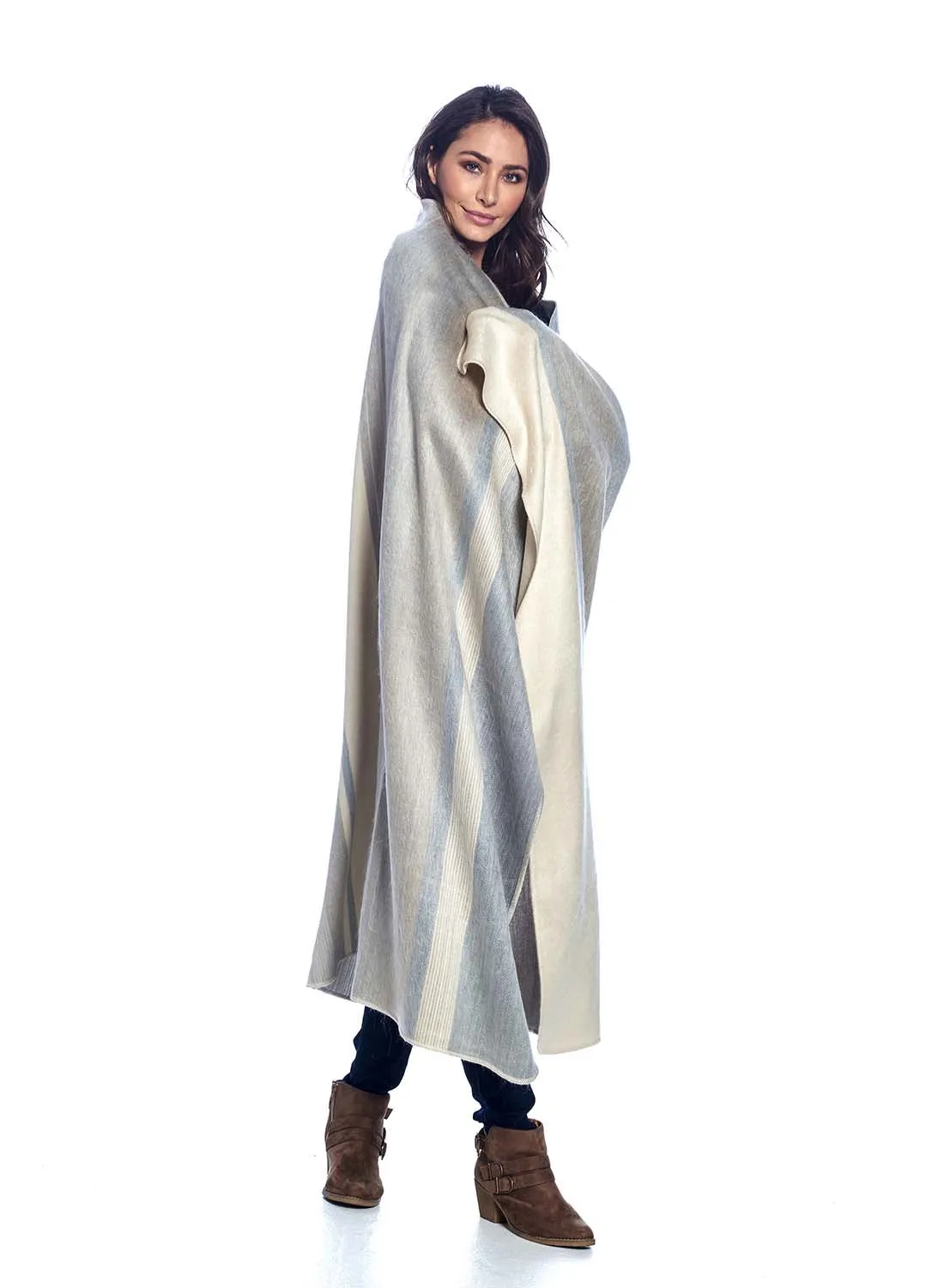 Alpaca Throw / Silver Birch