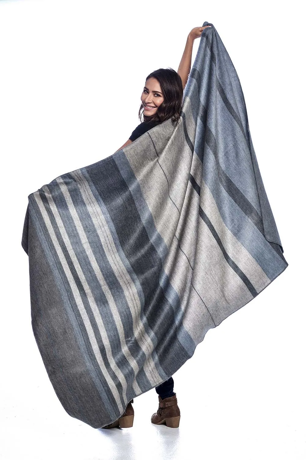 Alpaca Throw / Vanilla Bean