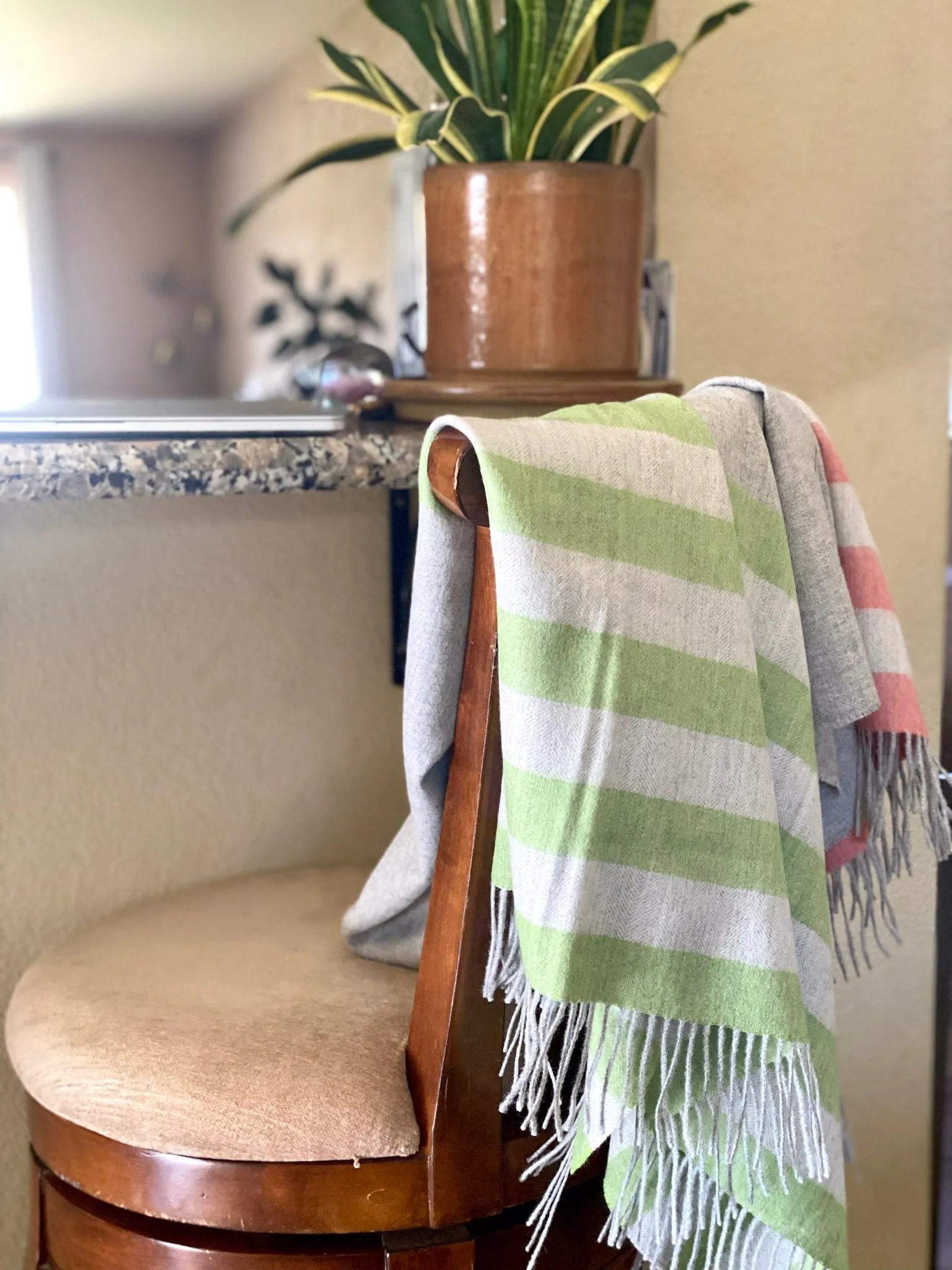 Alpaca Wool Blanket Made in Peru - Alpamayo Blanca