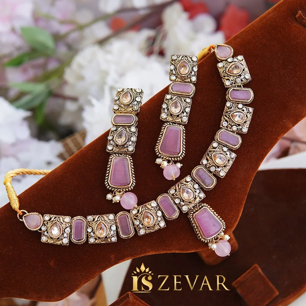 Antique Gemstones Necklace Guluband Set