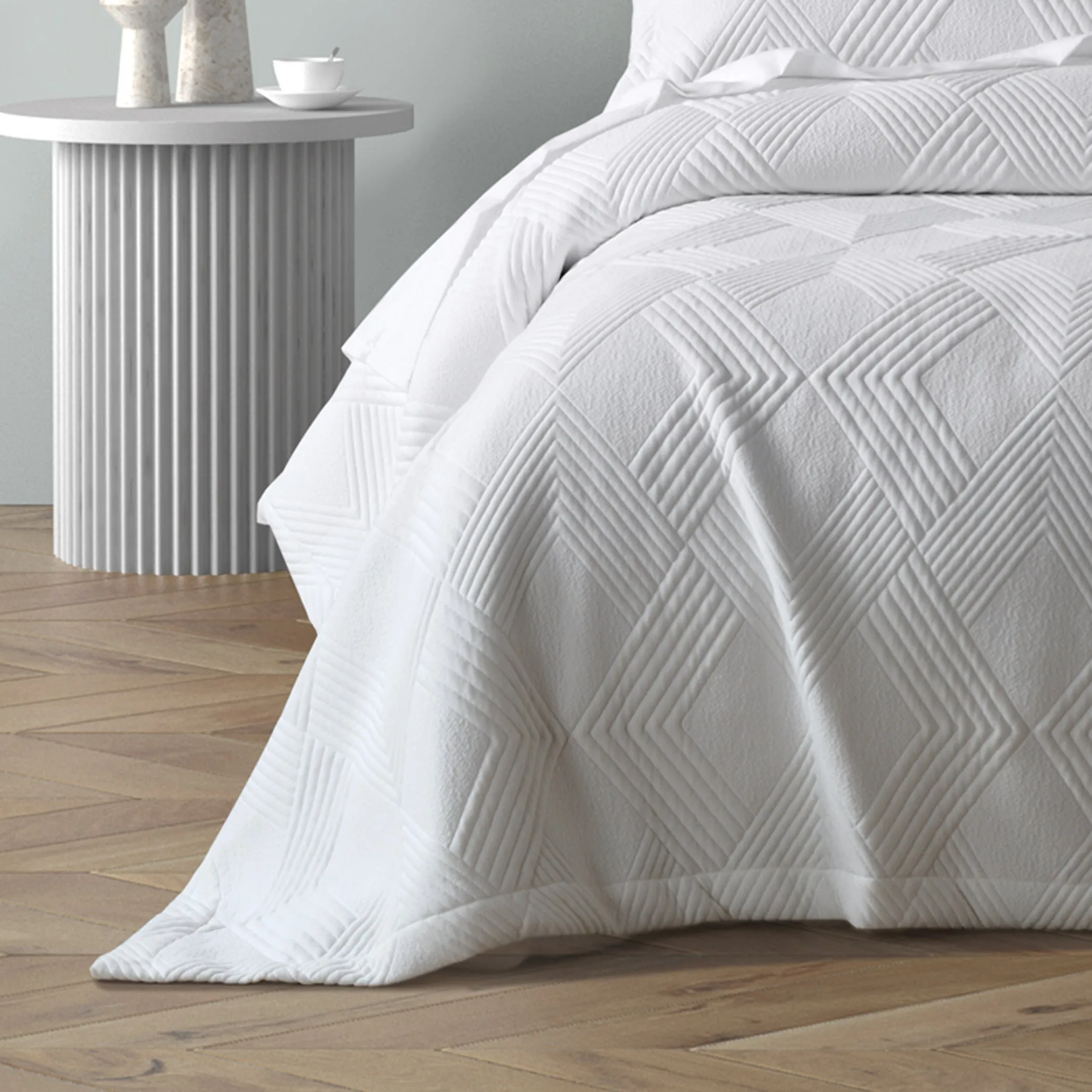Bianca Bedding Cassiano White Polyester Jacquard Coverlet Set