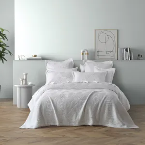 Bianca Bedding Cassiano White Polyester Jacquard Coverlet Set