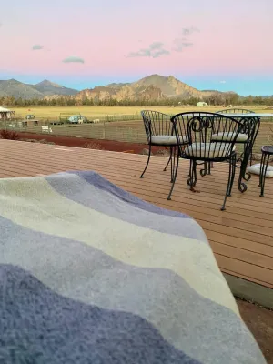 Columbia Classic Ombre Throw