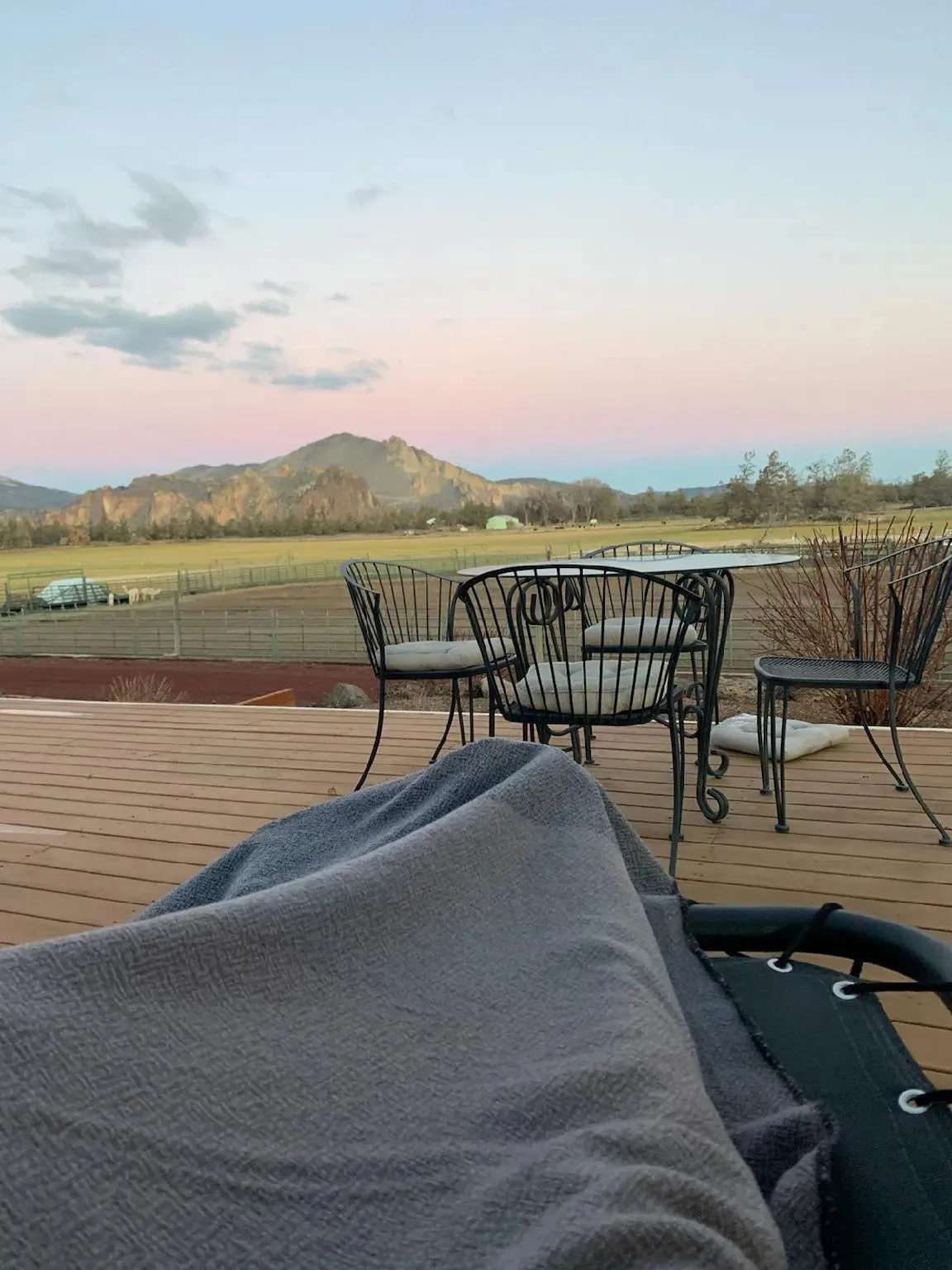 Columbia Classic Ombre Throw