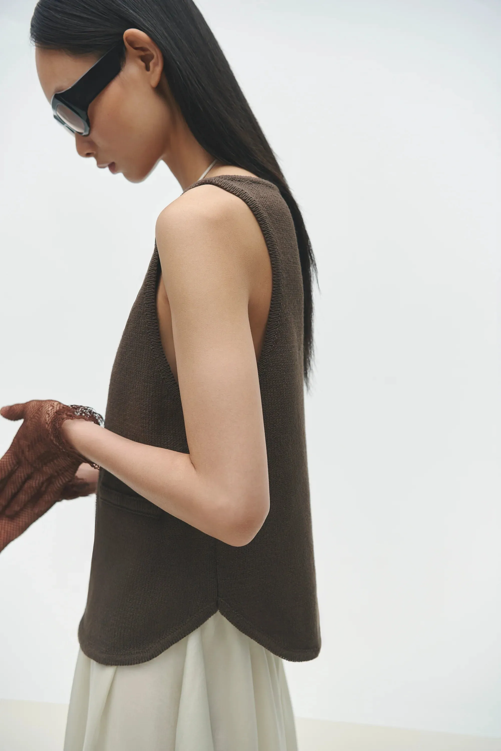 Cordera - Boat-Neck Waistcoat (Brown)