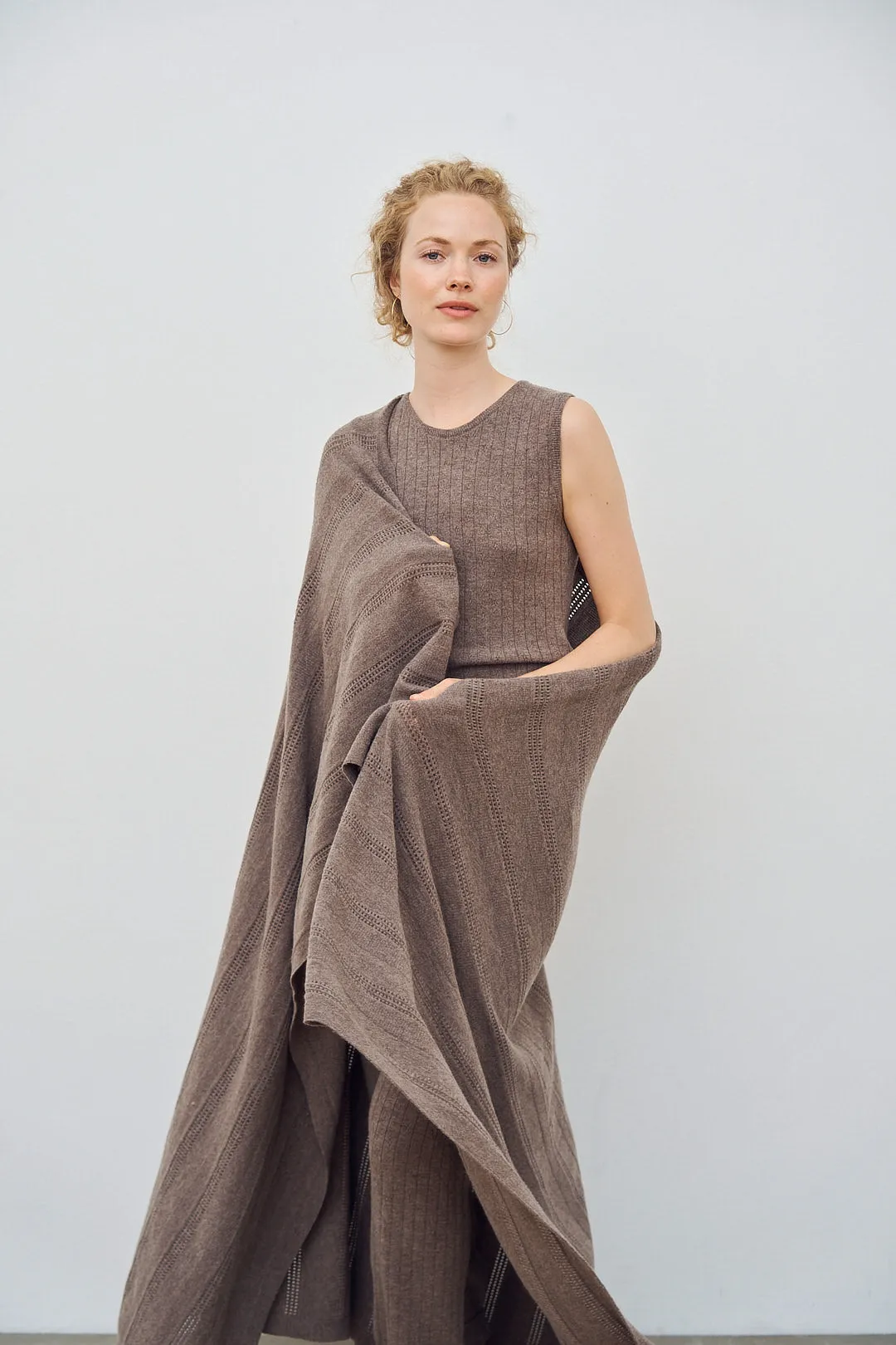 Ellinor Throw