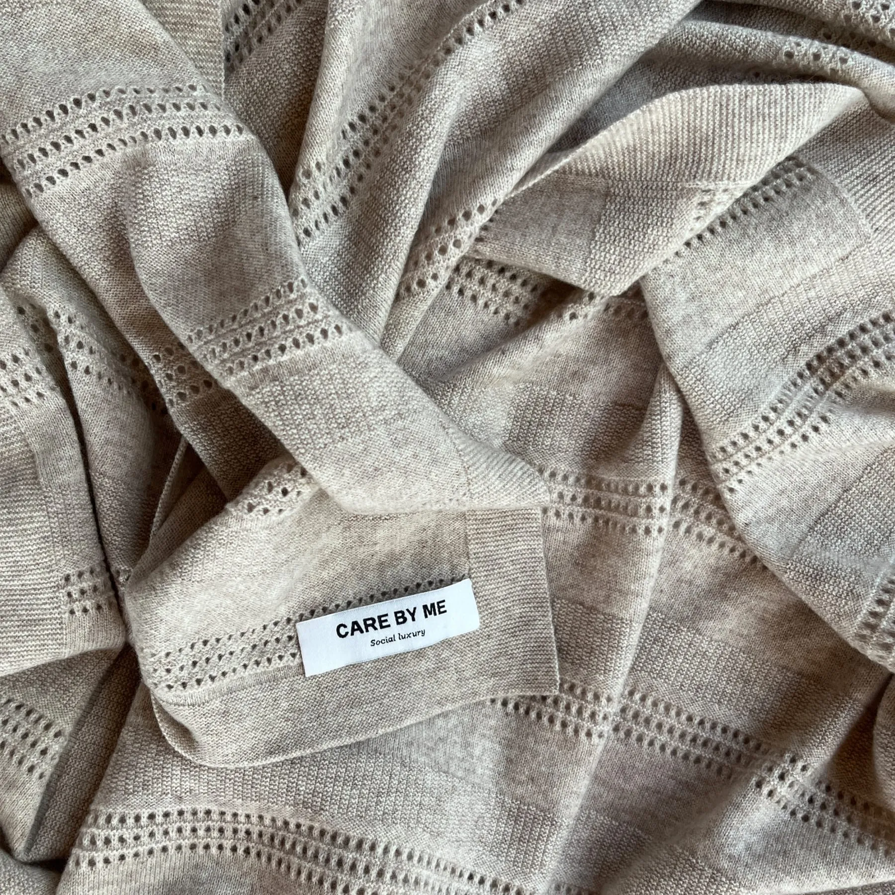 Ellinor Throw