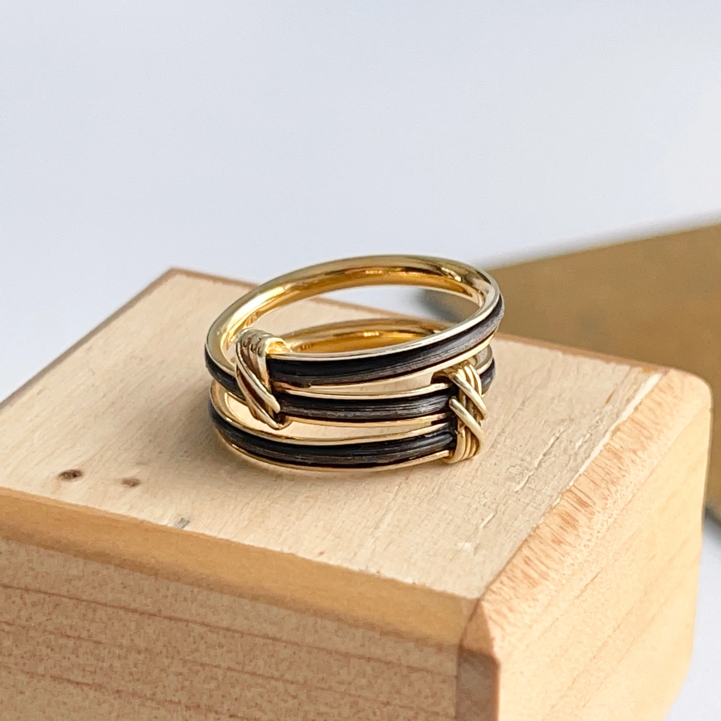 Estate 18KT Yellow Gold Black Elephant Hair Triple Strand Ring