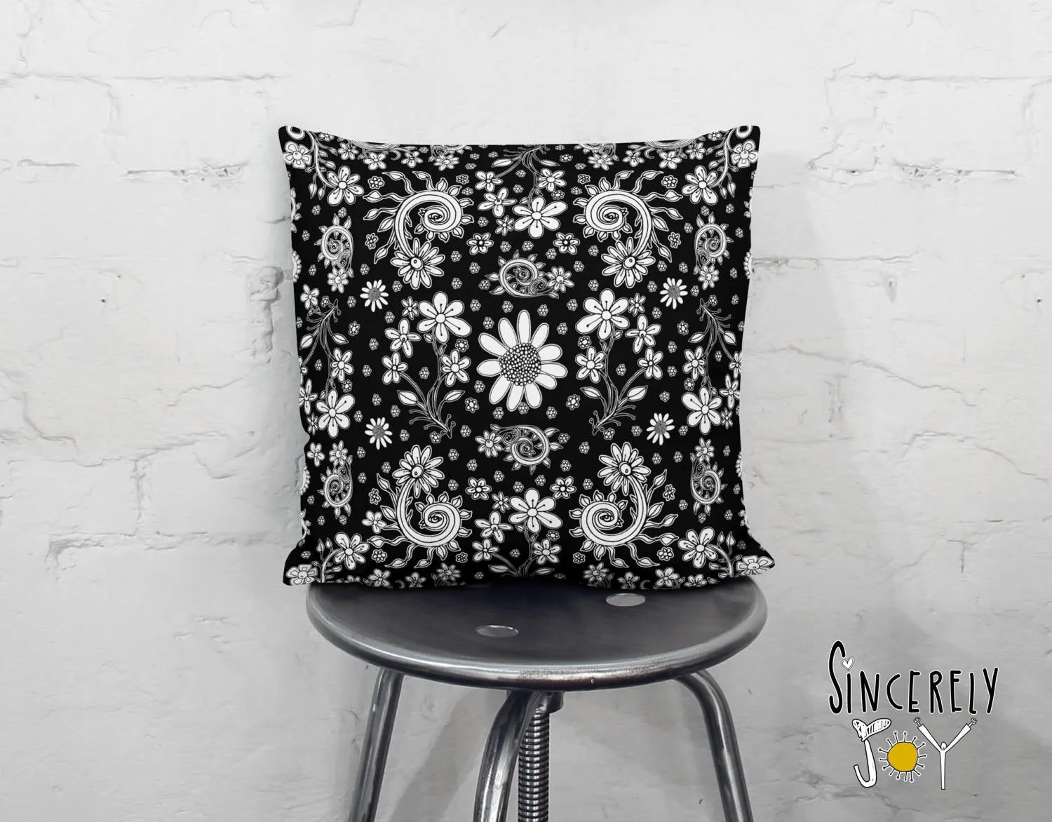 Floral Throw Pillow 'Birds of a Flower 01'