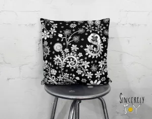 Floral Throw Pillow 'Birds of a Flower 02'