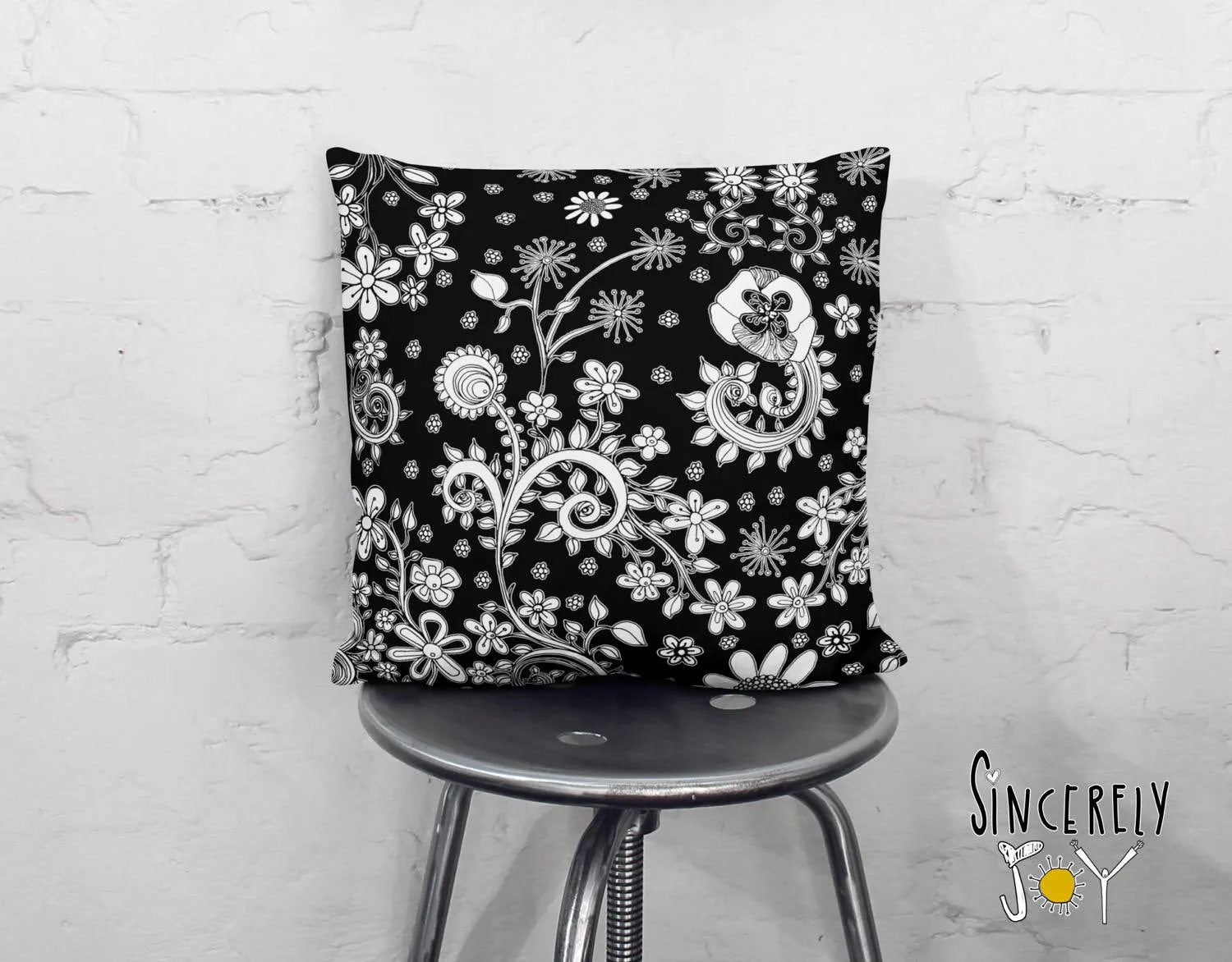 Floral Throw Pillow 'Birds of a Flower 02'
