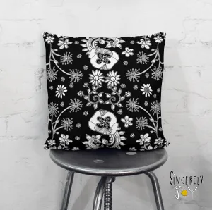 Floral Throw Pillow 'Birds of a Flower 07