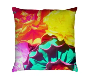 Flores Throw Pillow