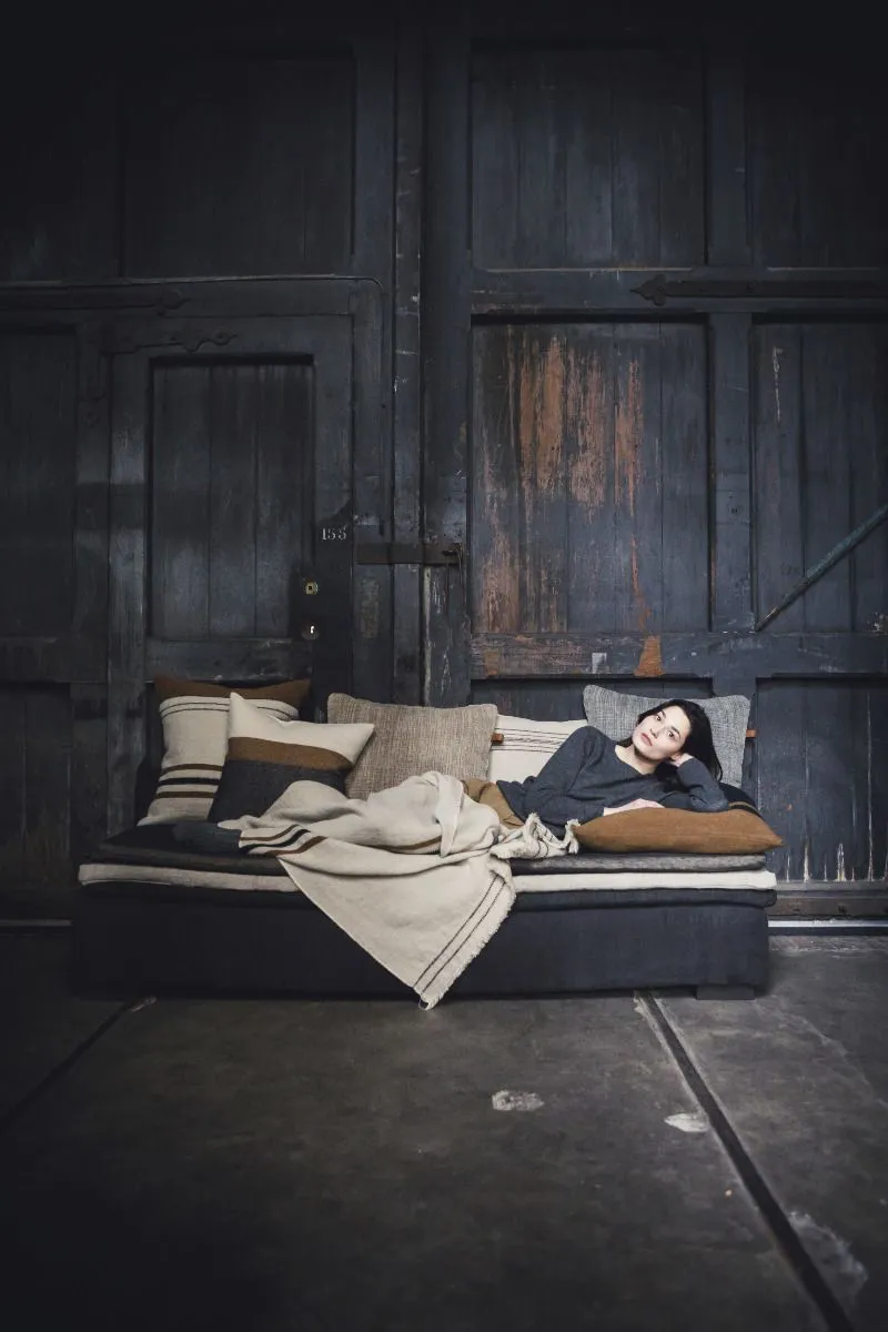 foundry throw blanket