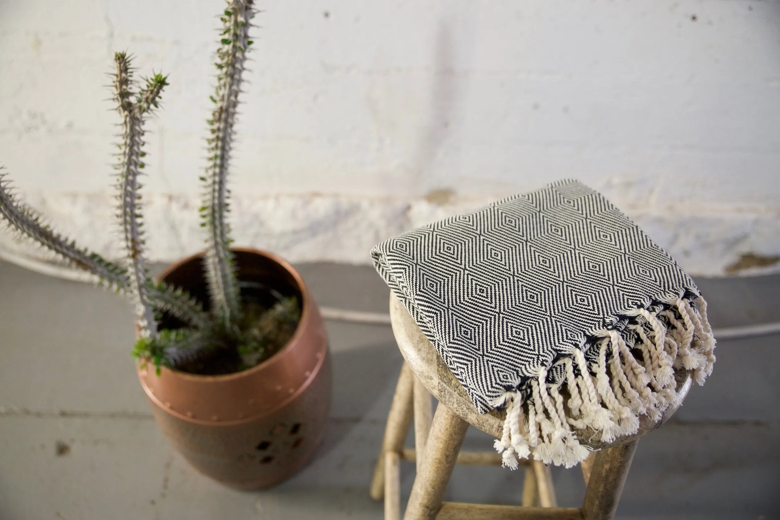 Handwoven Boz Pestemal Towel in Black/White