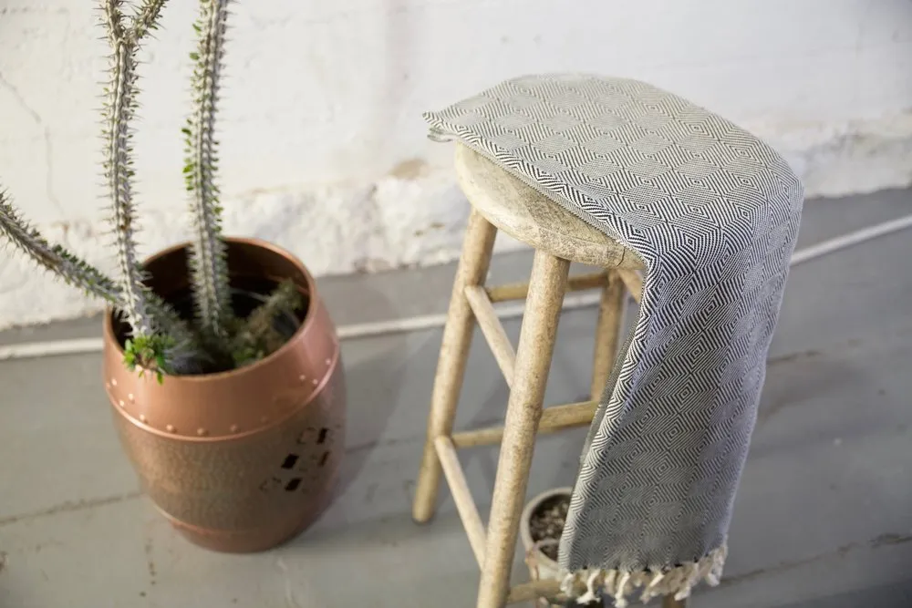Handwoven Boz Pestemal Towel in Black/White