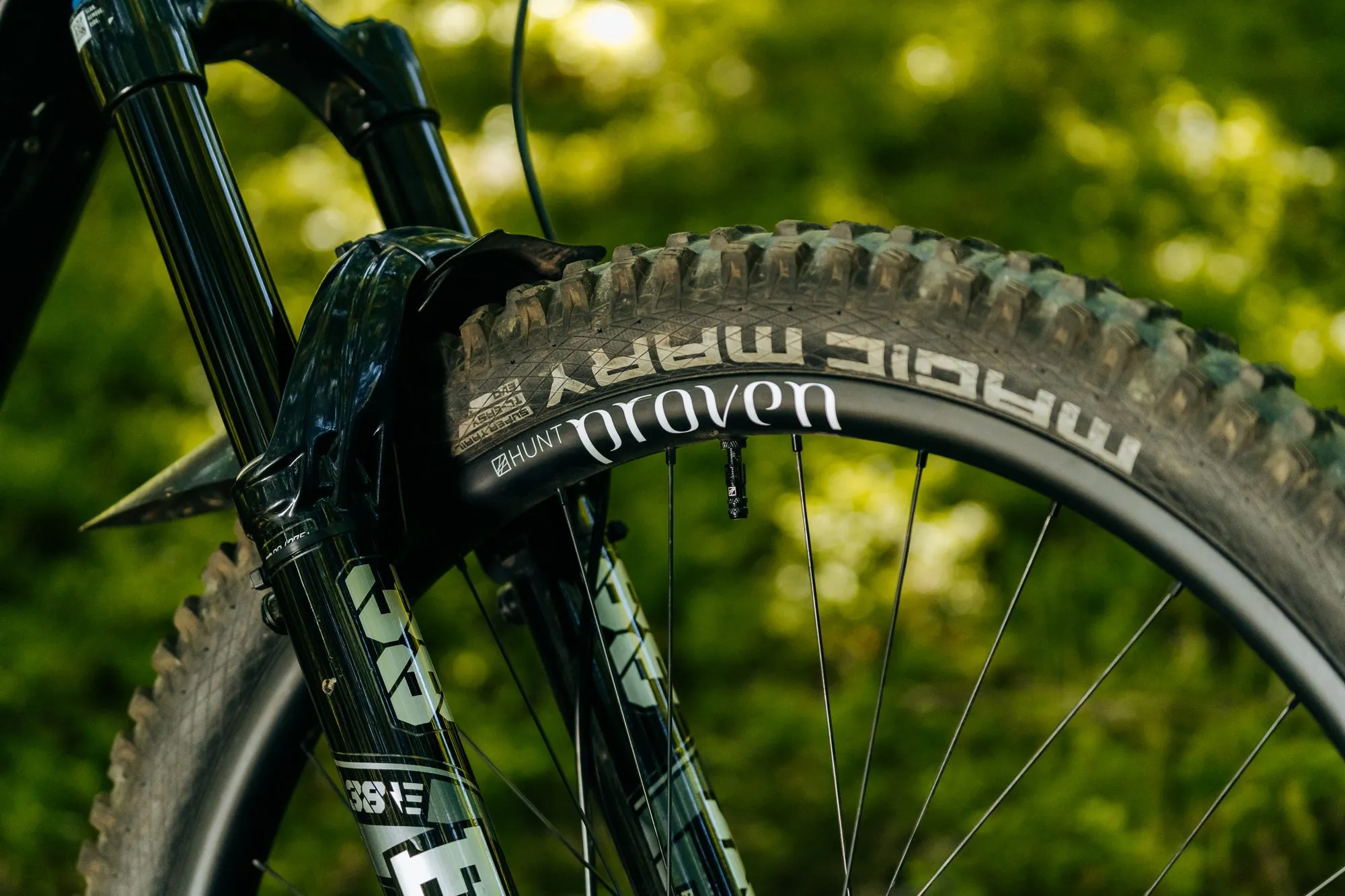 HUNT Proven Carbon Race E_Enduro 27.5 Wheelset | Previous Model IC279