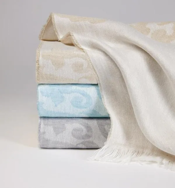 Lassia Linen Throw by Sferra