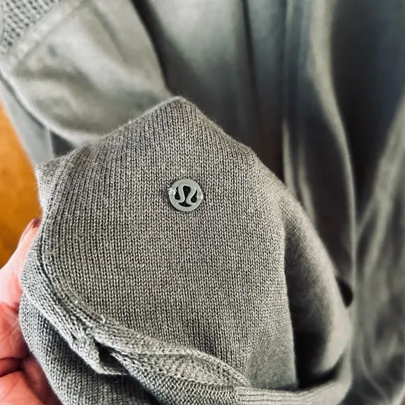 Lululemon Back to Balance Long Sleeve Sweater | Size 8