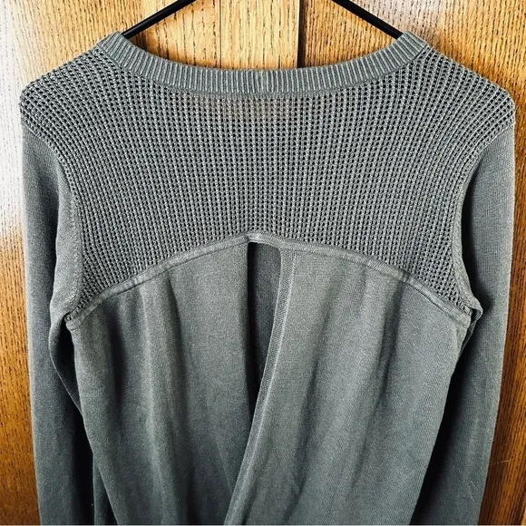 Lululemon Back to Balance Long Sleeve Sweater | Size 8