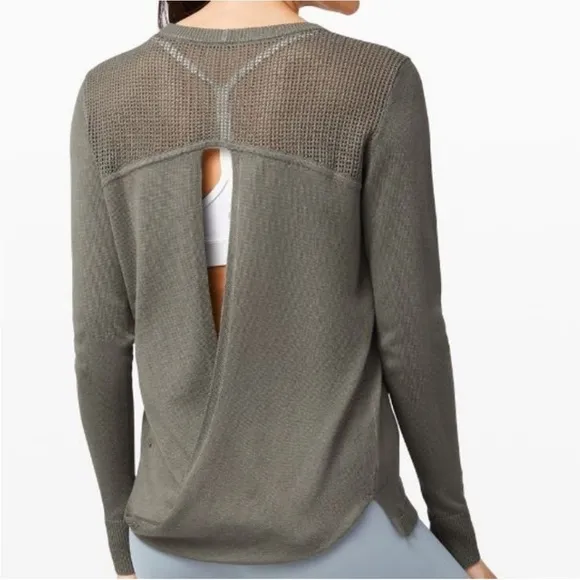 Lululemon Back to Balance Long Sleeve Sweater | Size 8