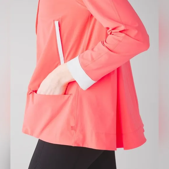 Lululemon Sun Showers Rain Jacket in Grapefruit/White Size 6