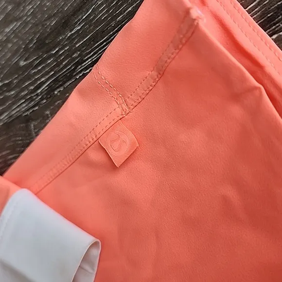 Lululemon Sun Showers Rain Jacket in Grapefruit/White Size 6