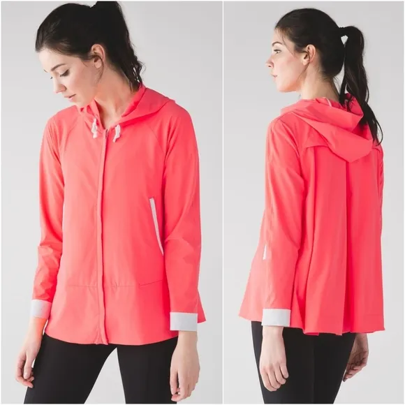 Lululemon Sun Showers Rain Jacket in Grapefruit/White Size 6