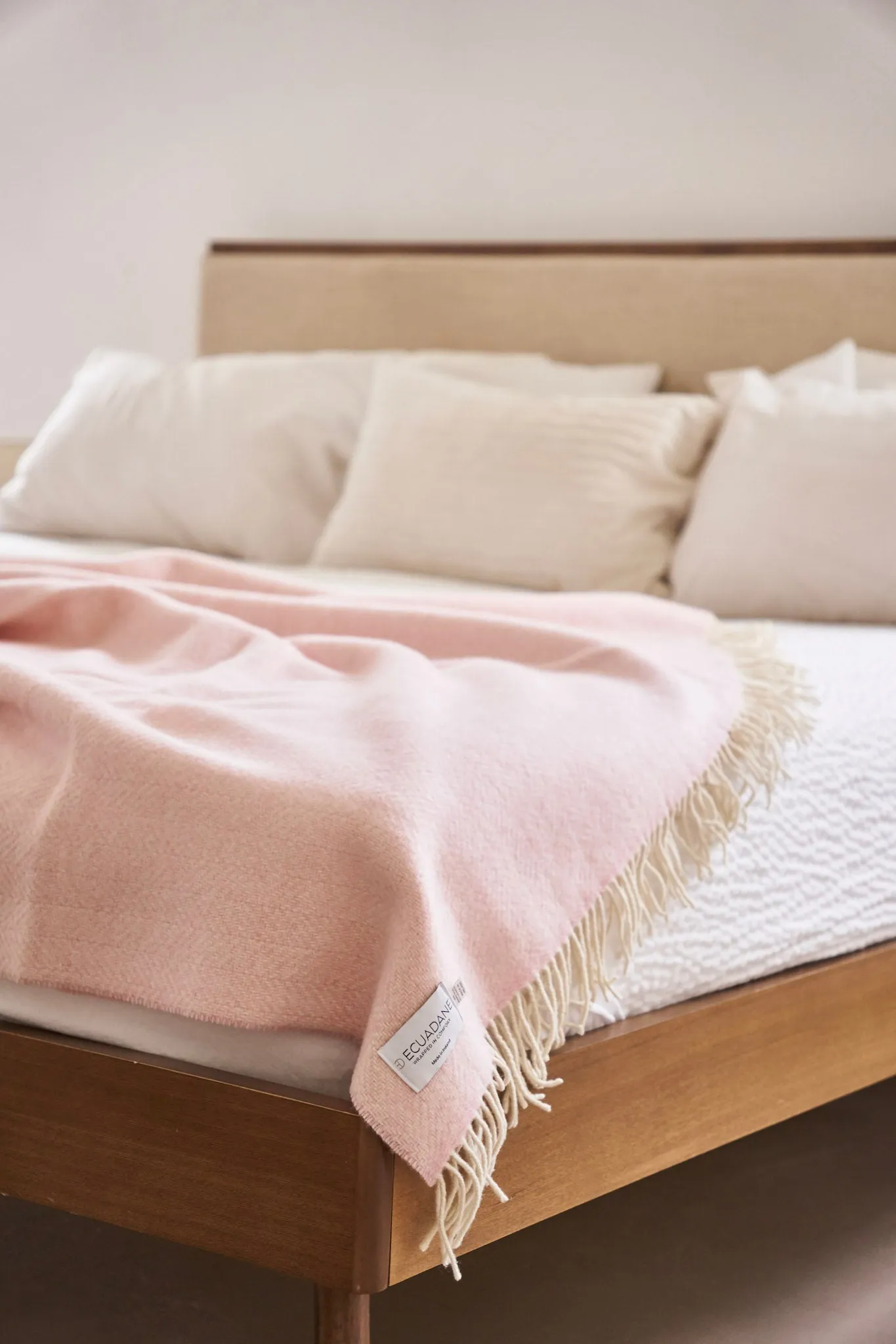 Merino Wool & Cashmere Throw Blanket - Álainn Yew Pink