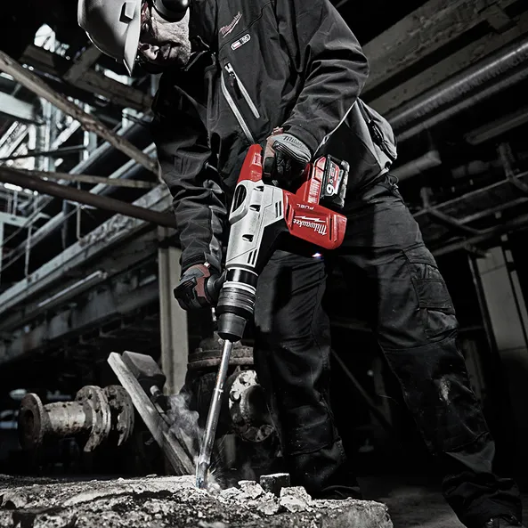 Milwaukee  - M18CHM-902C 40MM Cordless Combi Hammer SDS