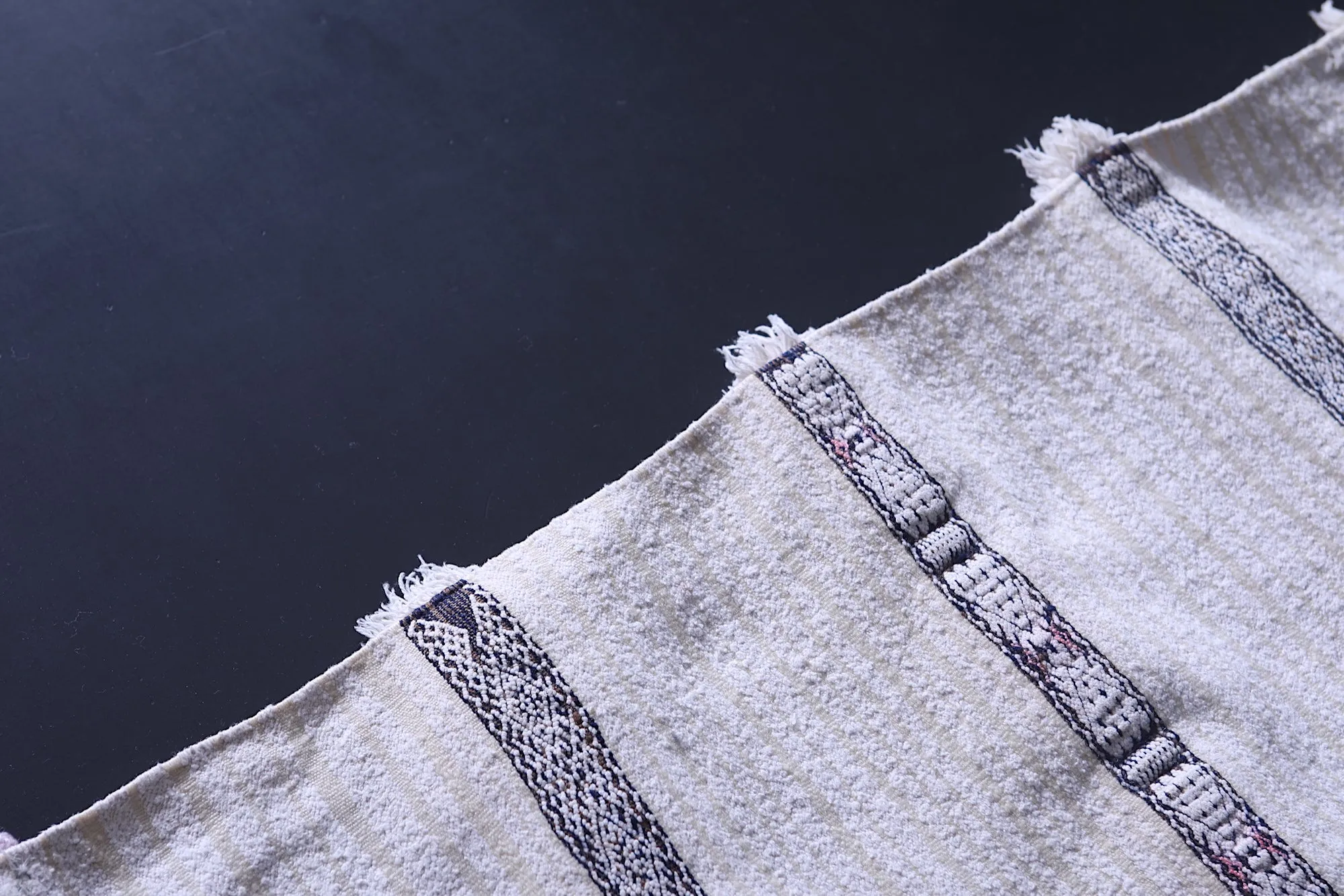 Moroccan Berber Rug Blanket - 3.7 x 5.2 FT | Handwoven Textile