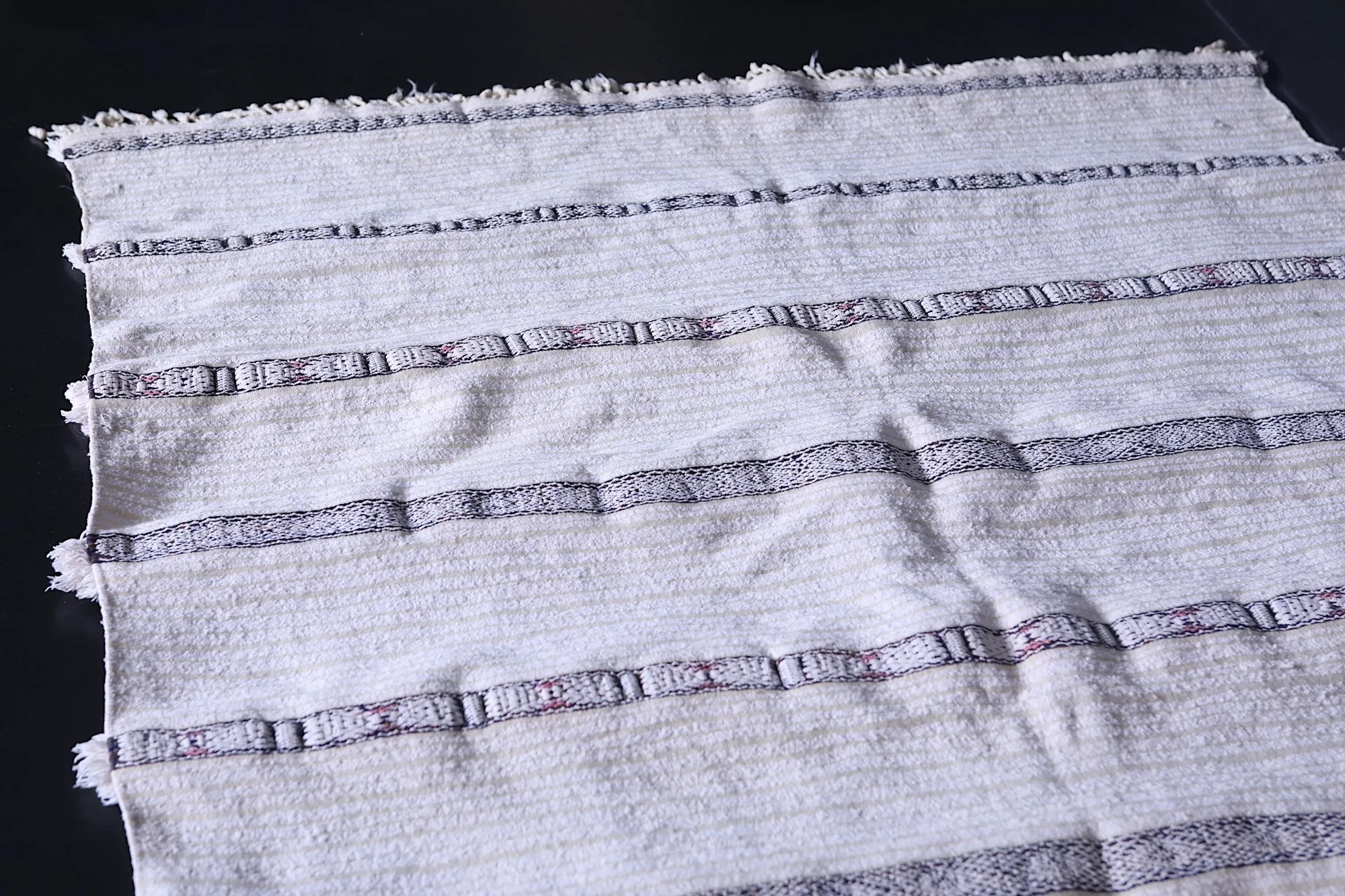 Moroccan Berber Rug Blanket - 3.7 x 5.2 FT | Handwoven Textile
