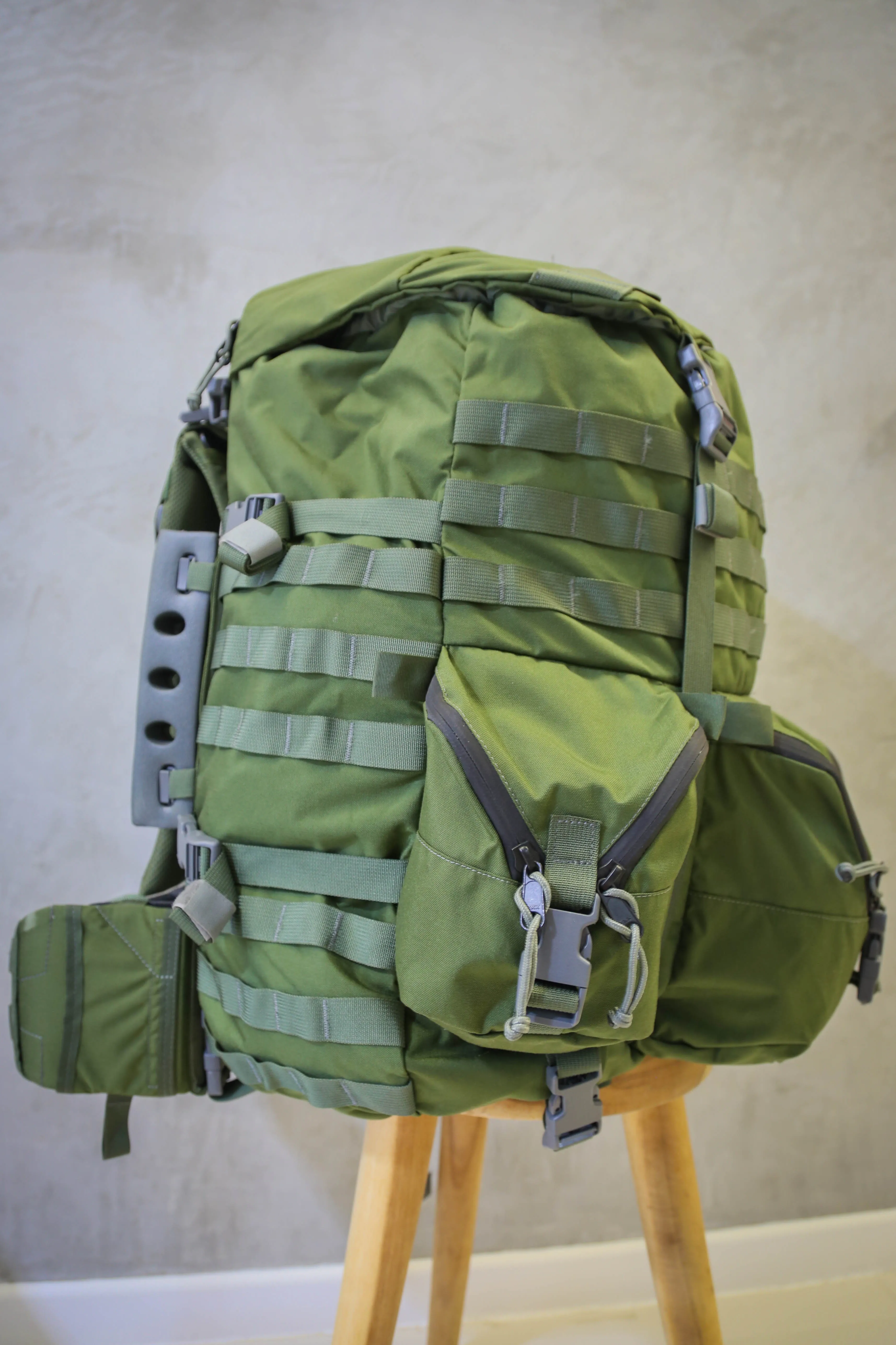 Mystery Ranch Mountain Ruck in Olive Drab Green (Yoke size M)