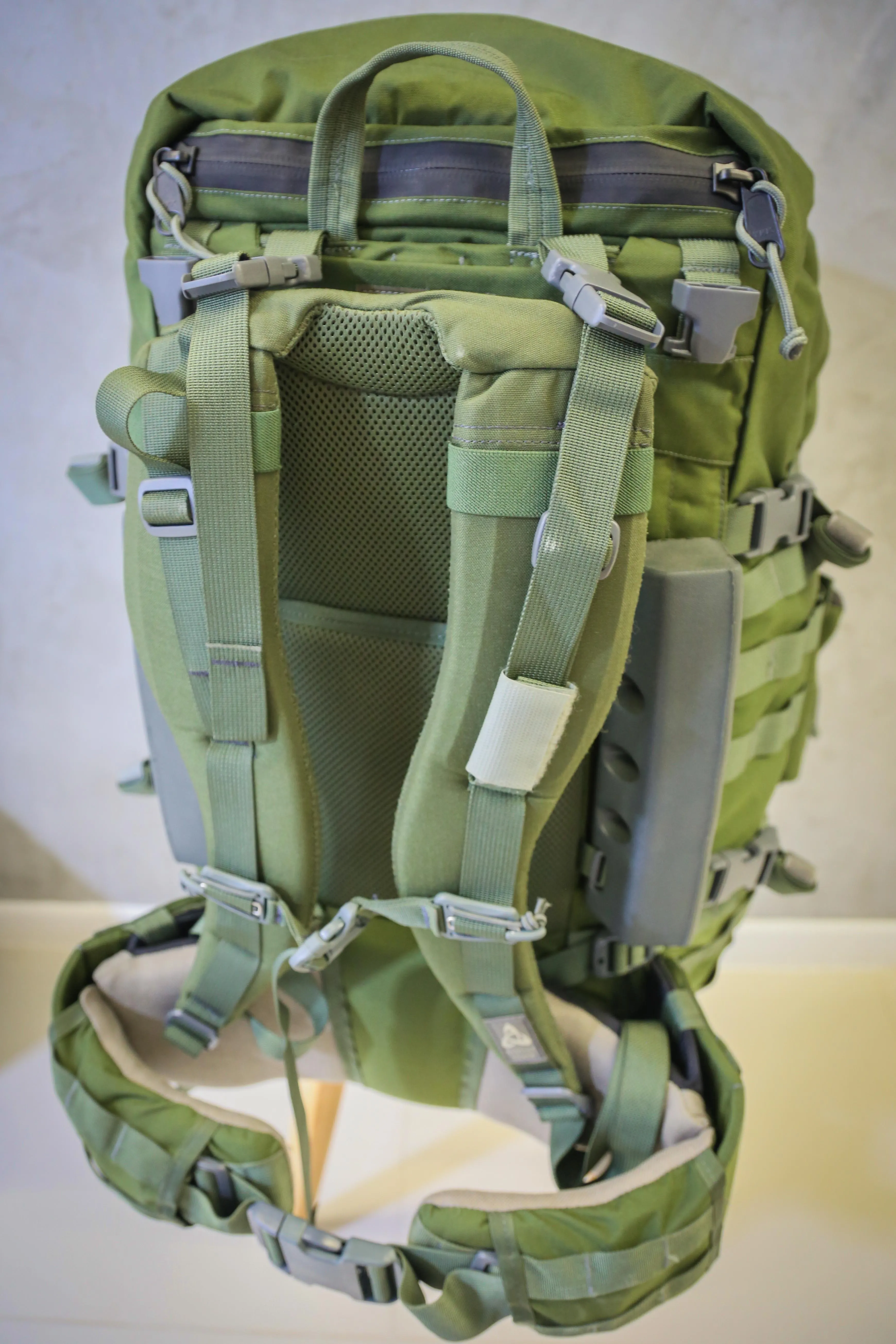 Mystery Ranch Mountain Ruck in Olive Drab Green (Yoke size M)
