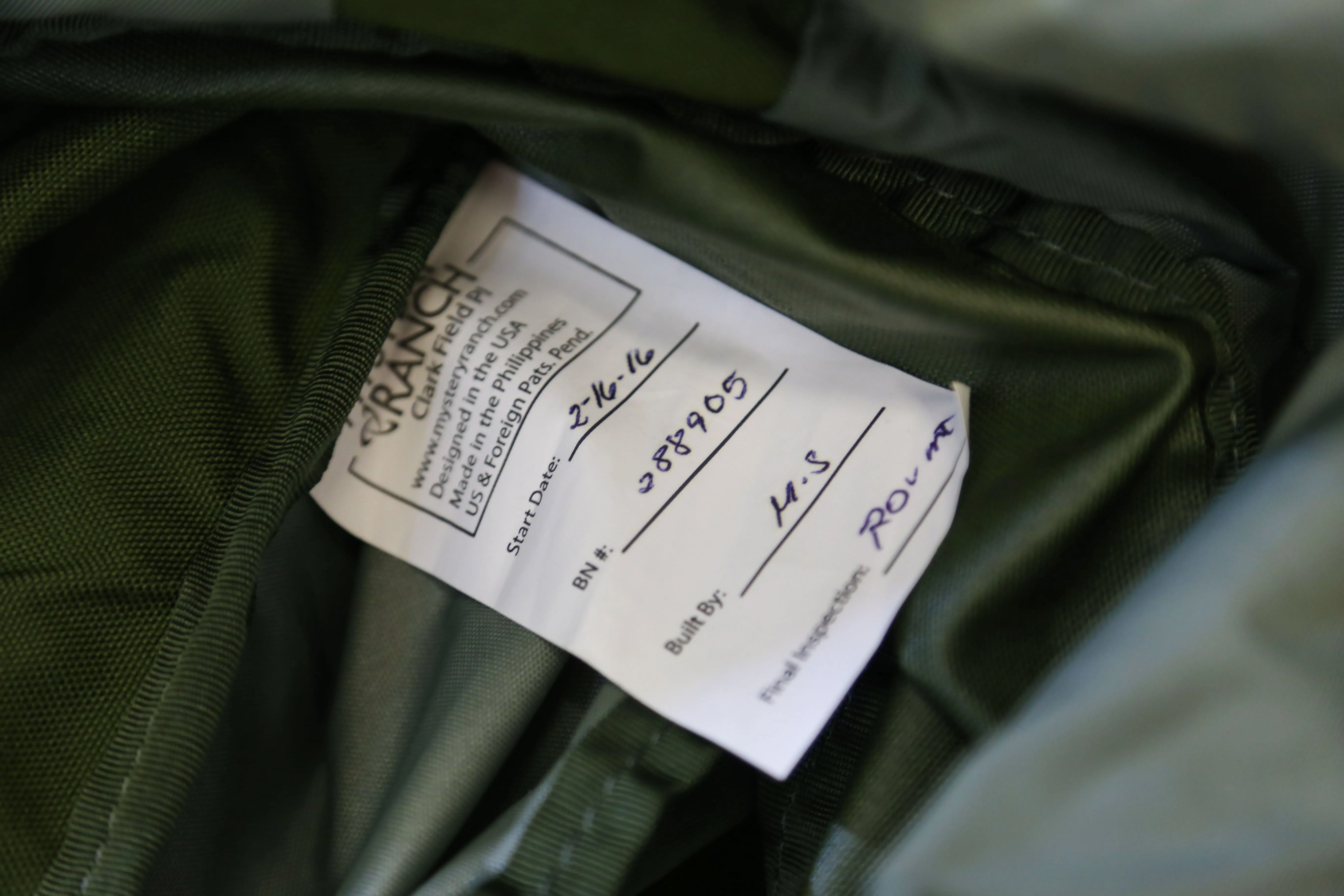 Mystery Ranch Mountain Ruck in Olive Drab Green (Yoke size M)
