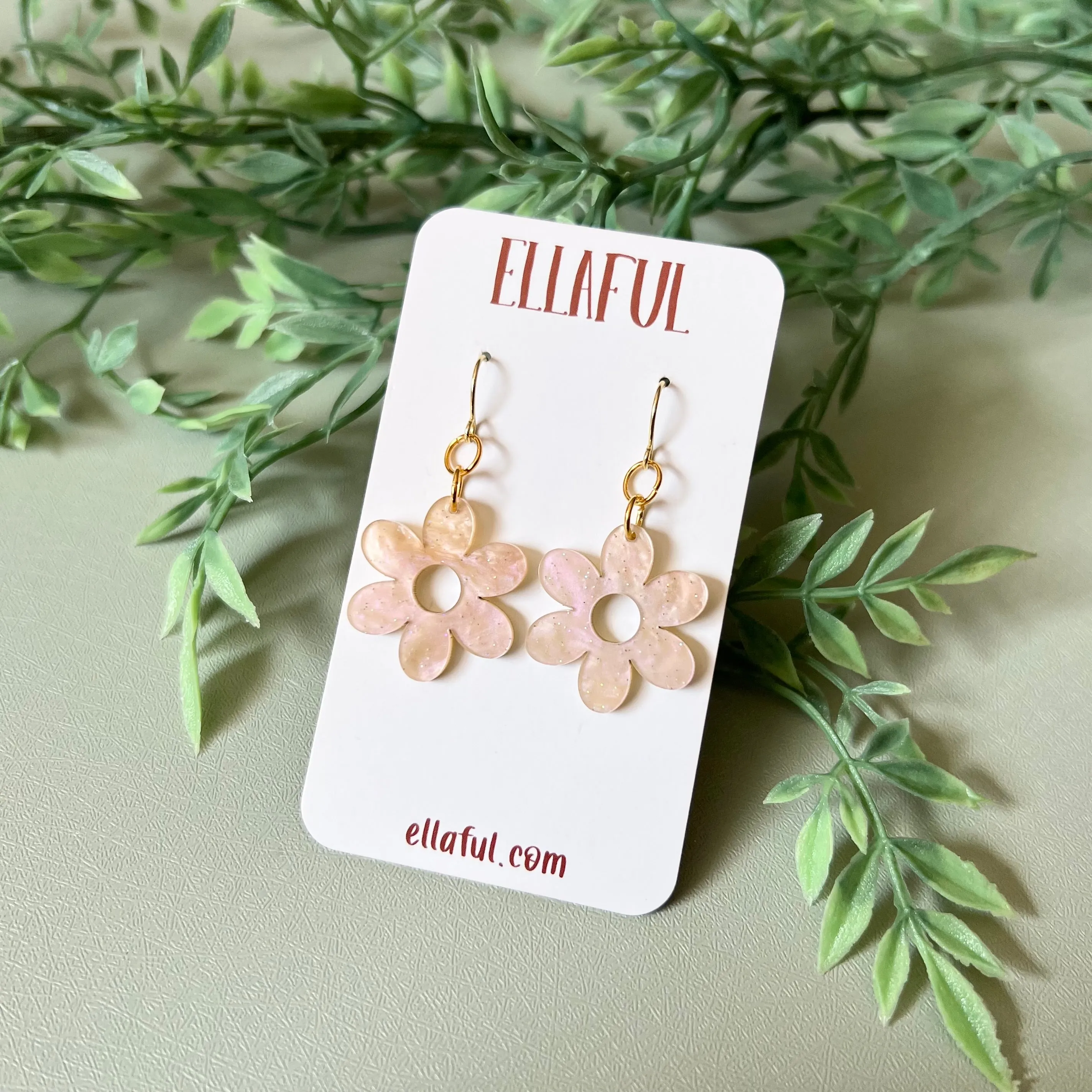 Peach Sunset Daisy Earrings