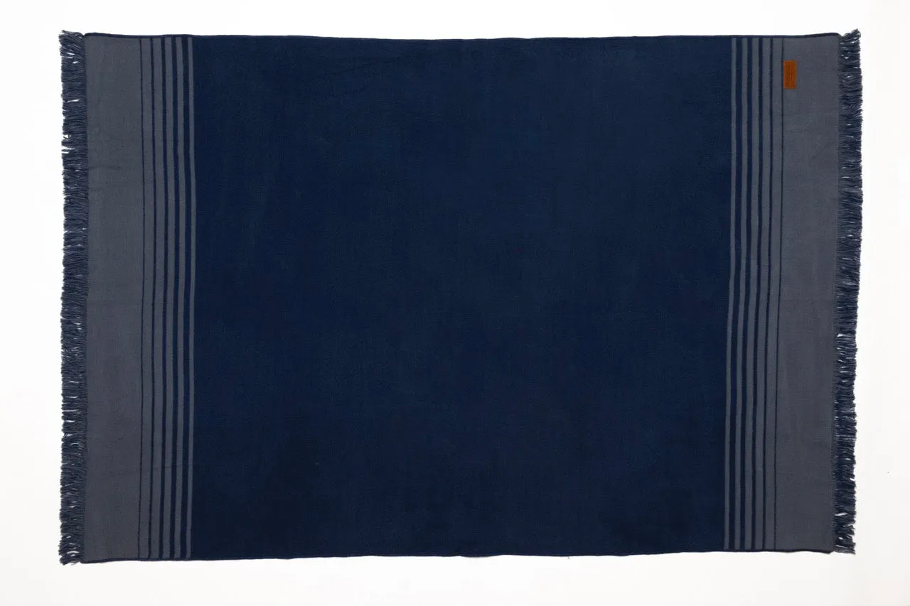 Quilotoa Black and Gray Luxury Throw Blanket