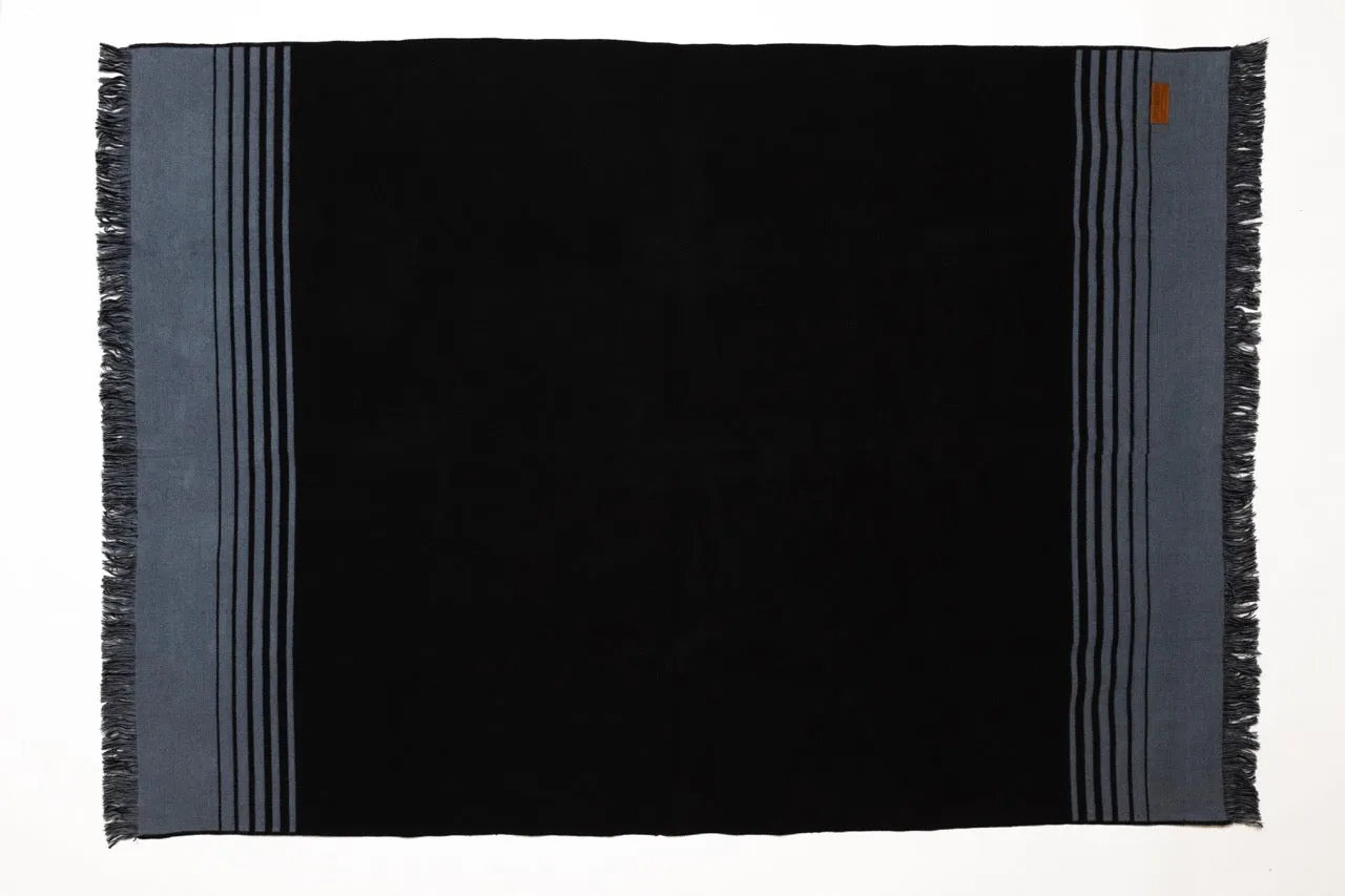 Quilotoa Black and Gray Luxury Throw Blanket