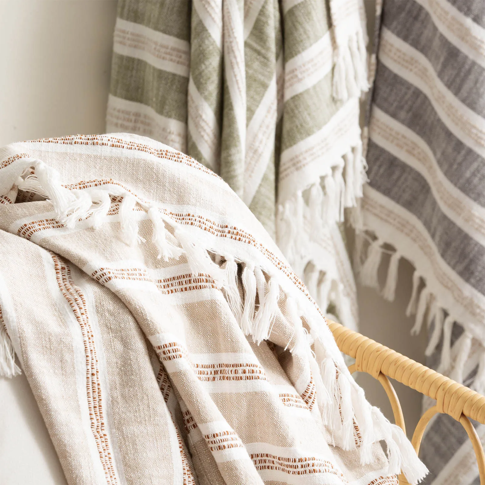 Renee Taylor Como Stone Washed Yarn-Dyed Stripe Throw 130 x 170 cms Natural
