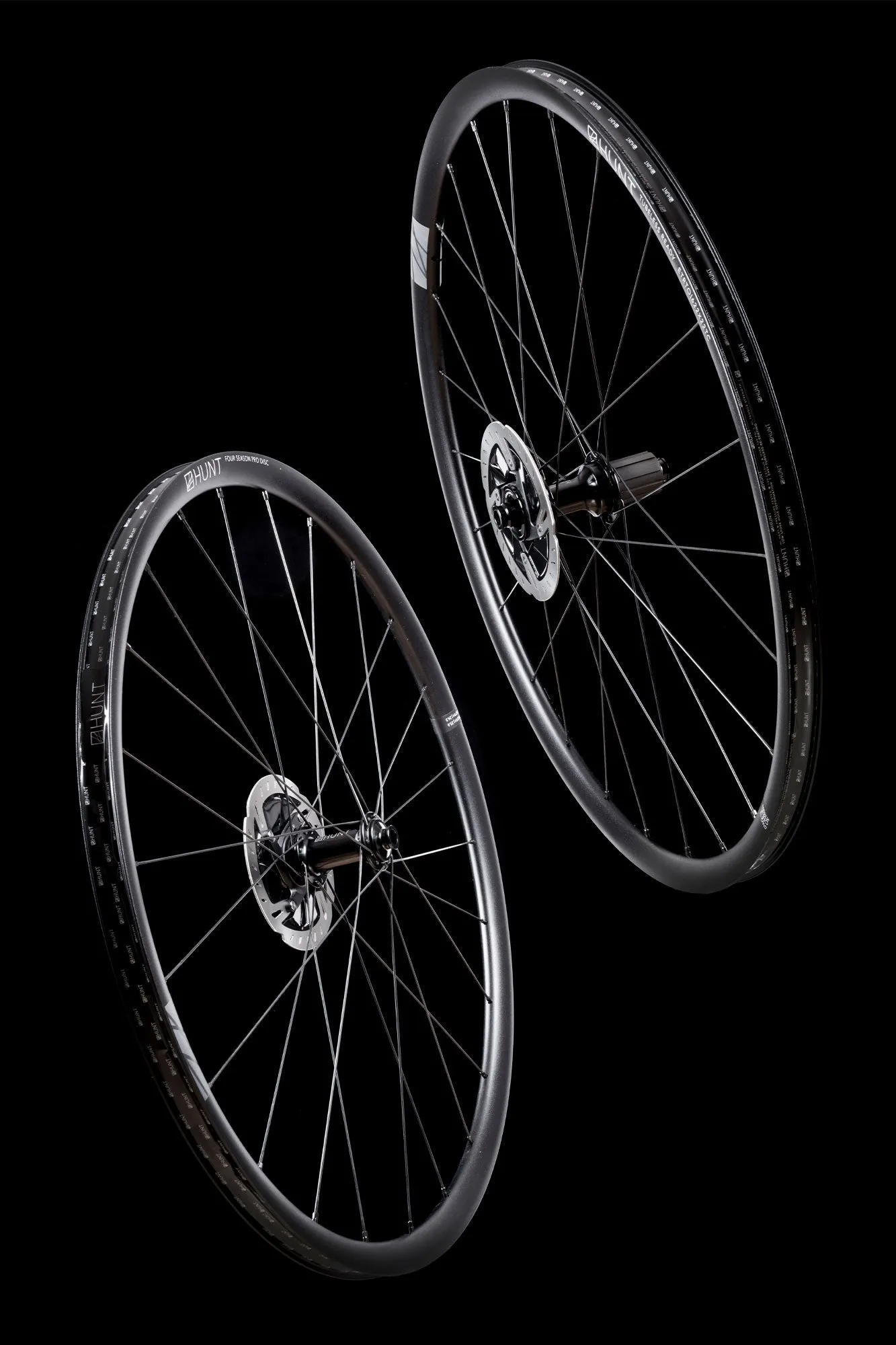 Re:New HUNT 4 Season Pro Disc Wheelset