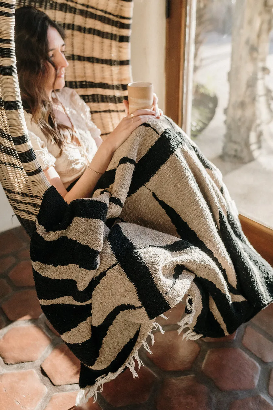 SAHARA HANDWOVEN BLANKET
