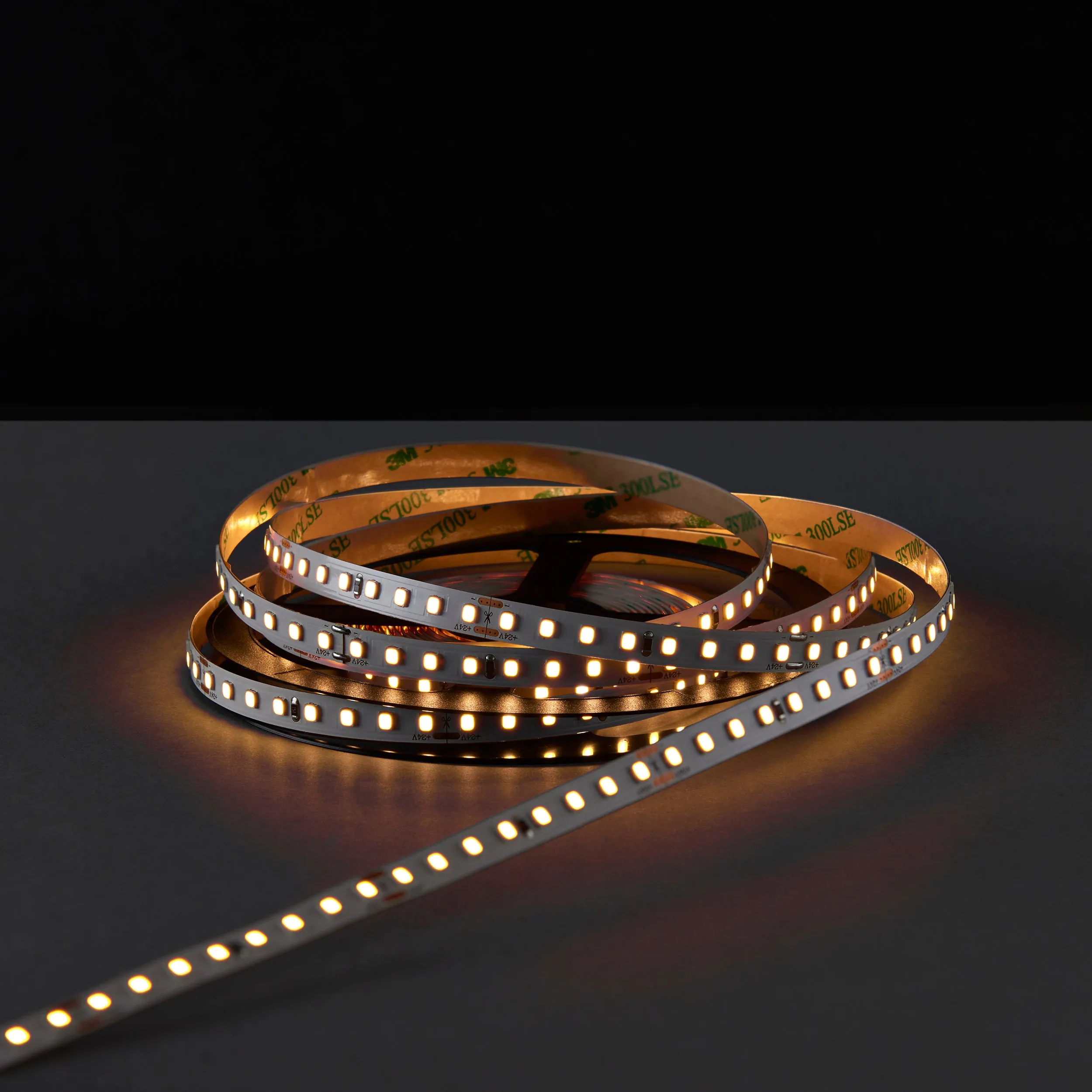 Saxby 106535 Orion20 High Lumen 3000K 5M 30W White polymer film 30W LED tape module (SMD 2835) Warm White