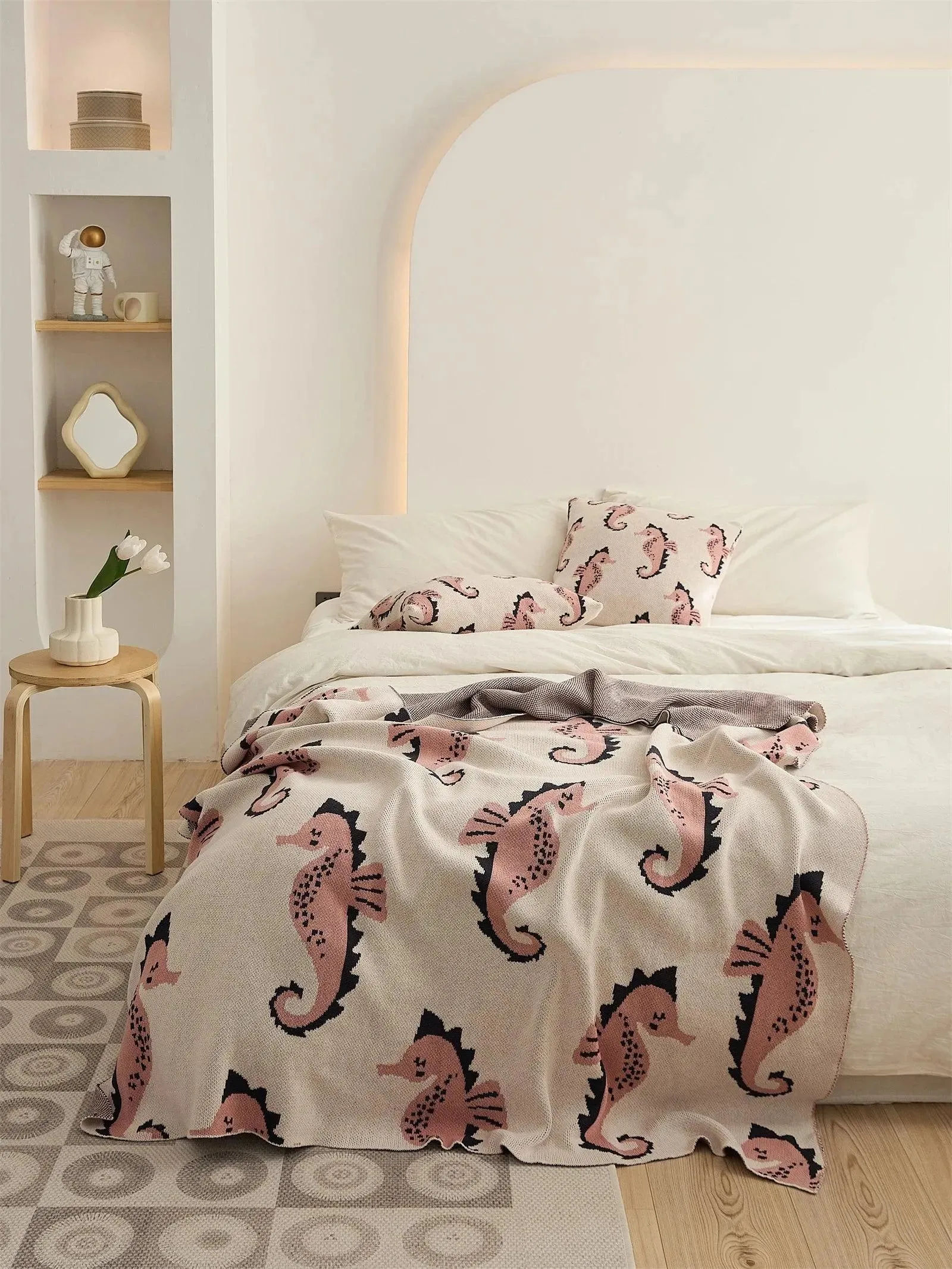 Seahorse Serenity Cotton Throw Blanket